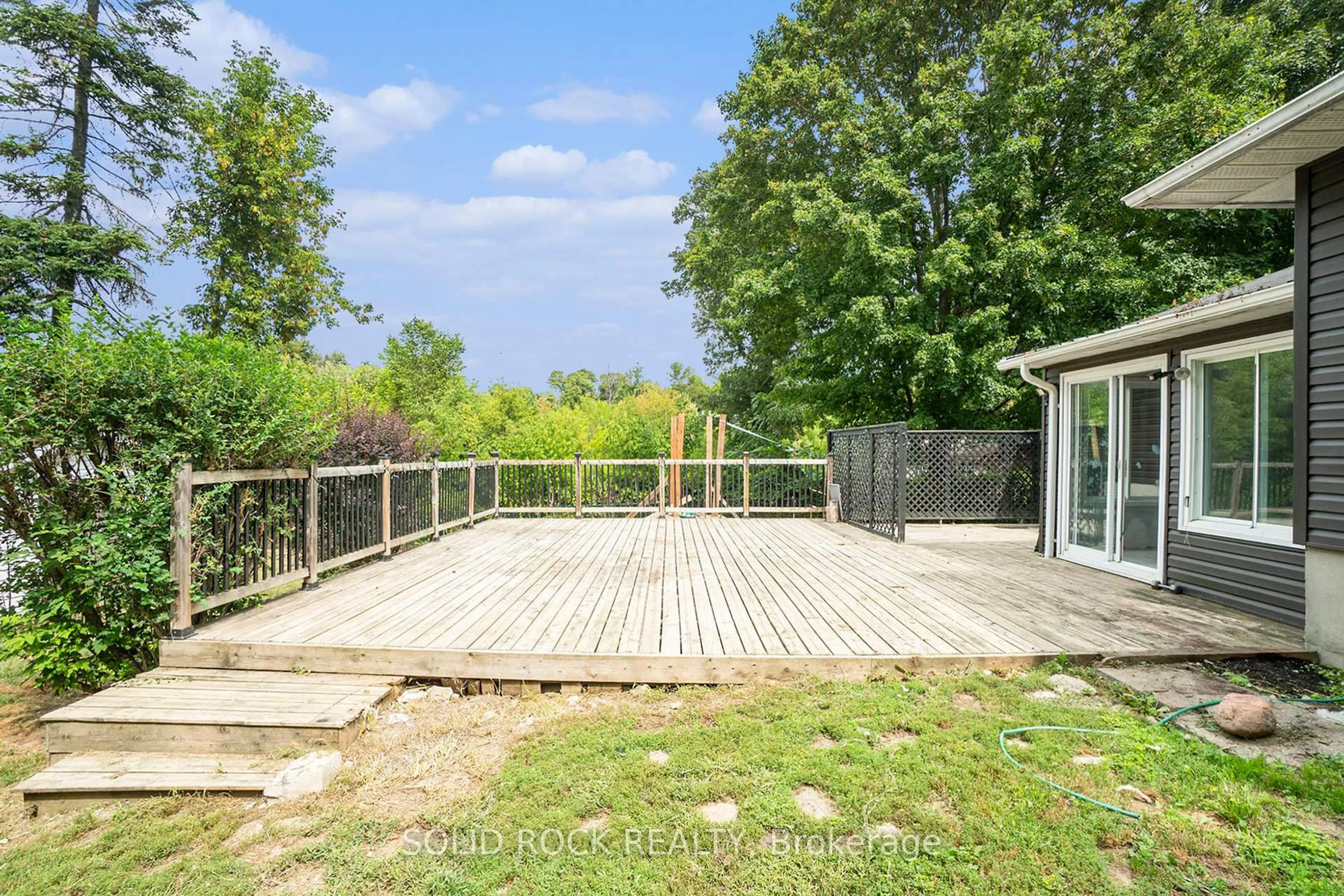 A pic from outside/outdoor area/front of a property/back of a property/a pic from drone, forest/trees view for 120 Ida St, Arnprior Ontario K7S 3J3