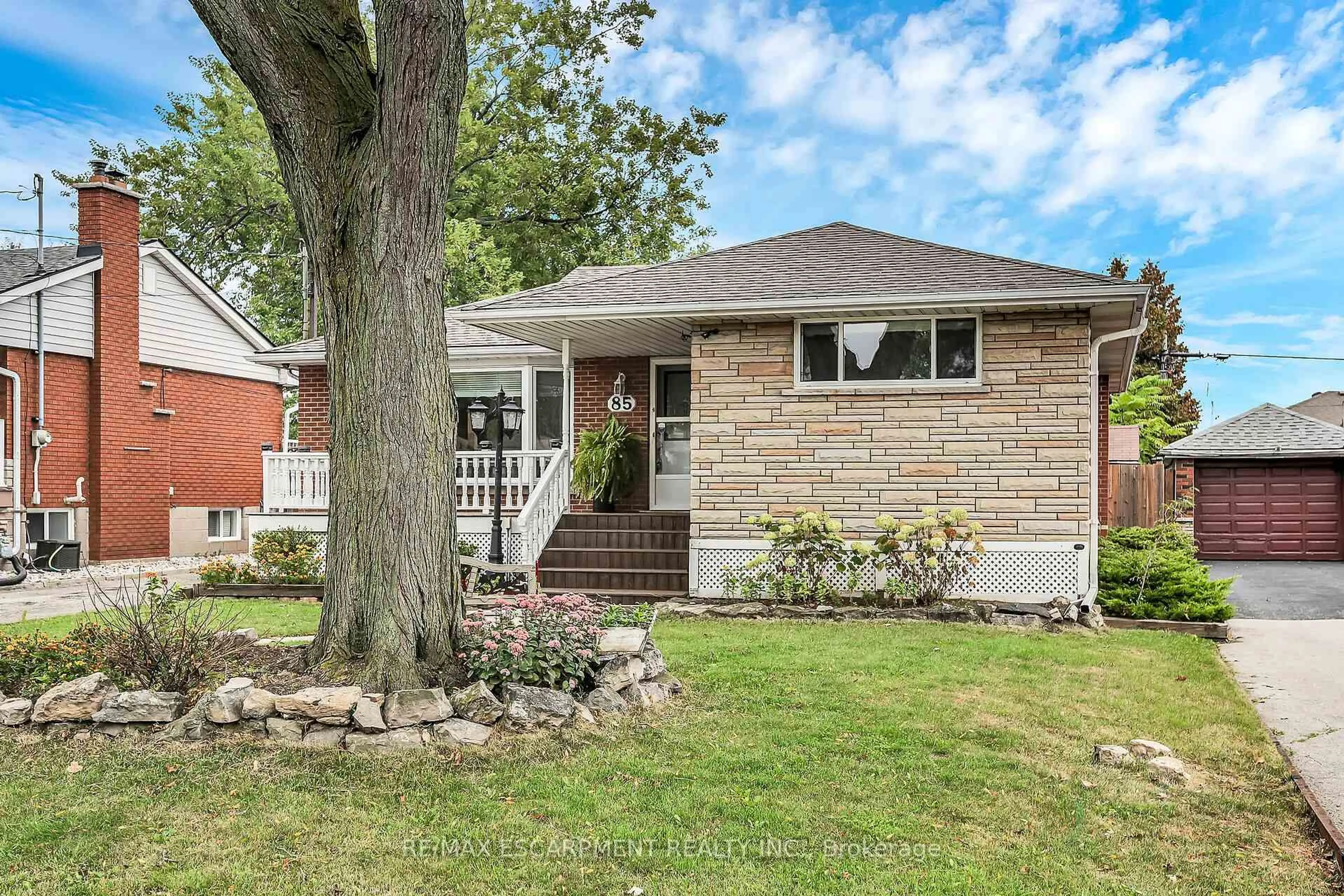 Home with brick exterior material, street for 85 East 45th St, Hamilton Ontario L8T 3J9