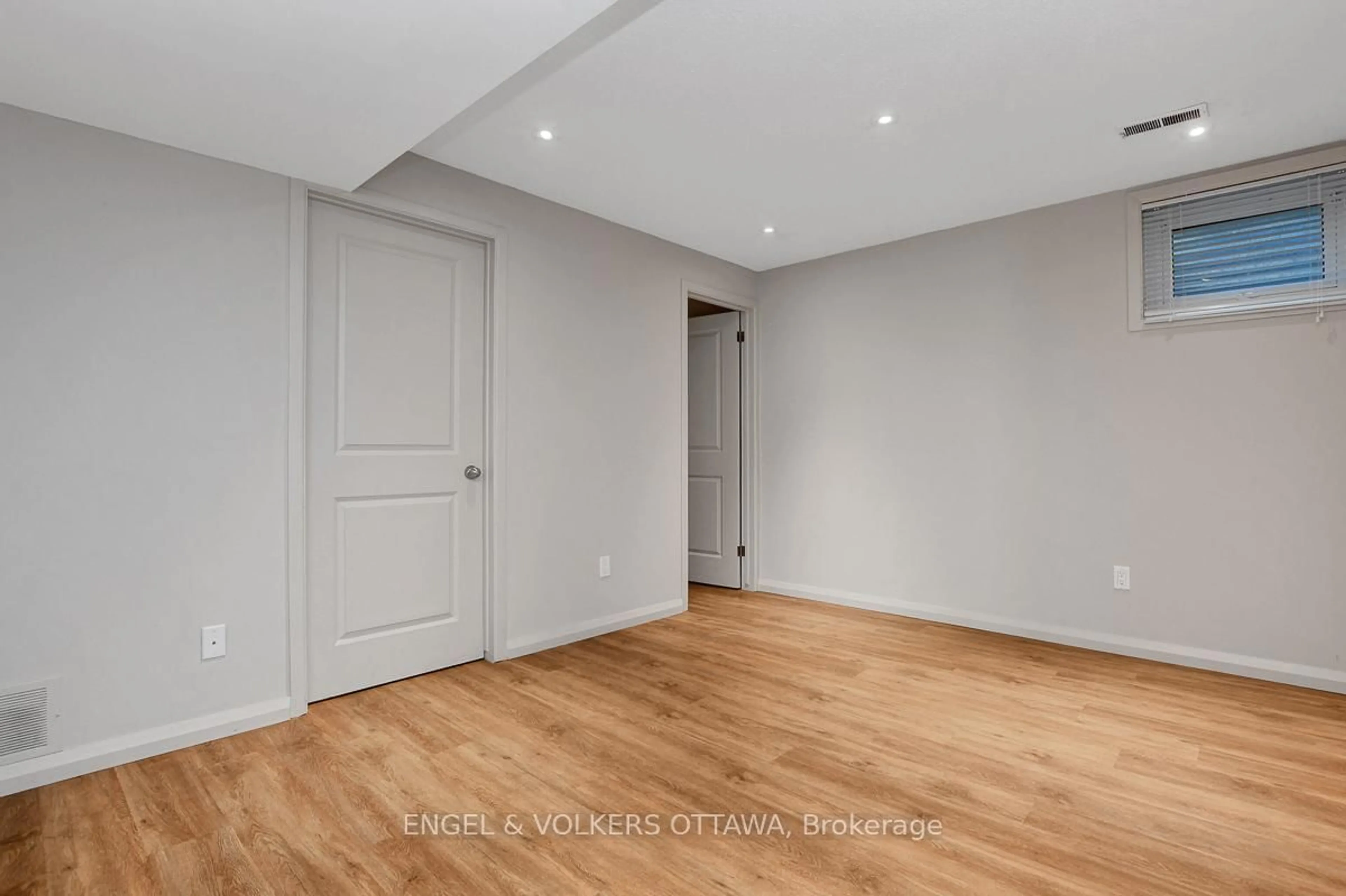 A pic of a room for 200 Owl Dr #46, Ottawa Ontario K1V 9P7