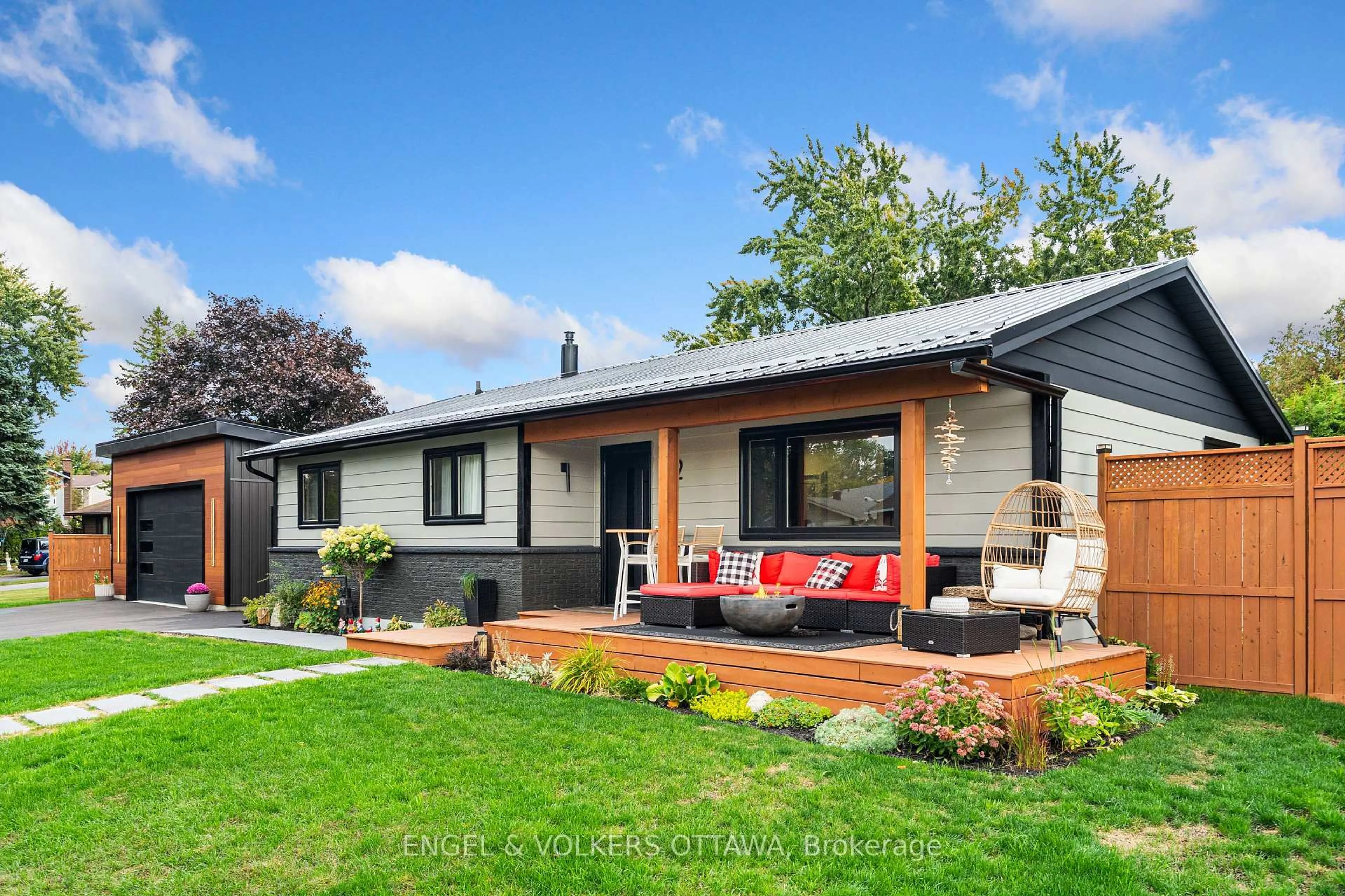 Home with vinyl exterior material, street for 2 Davies Crt, Ottawa Ontario K2L 1L6