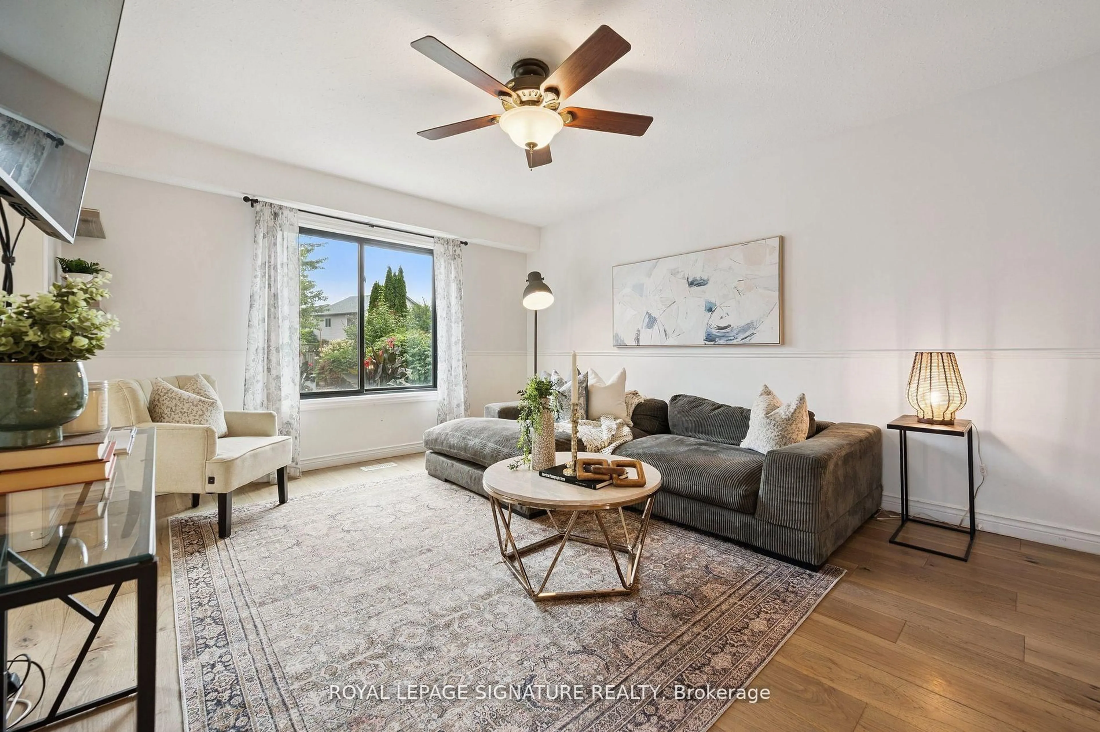 Living room with furniture, unknown for 313 Millburn Blvd, Centre Wellington Ontario N1M 3S3