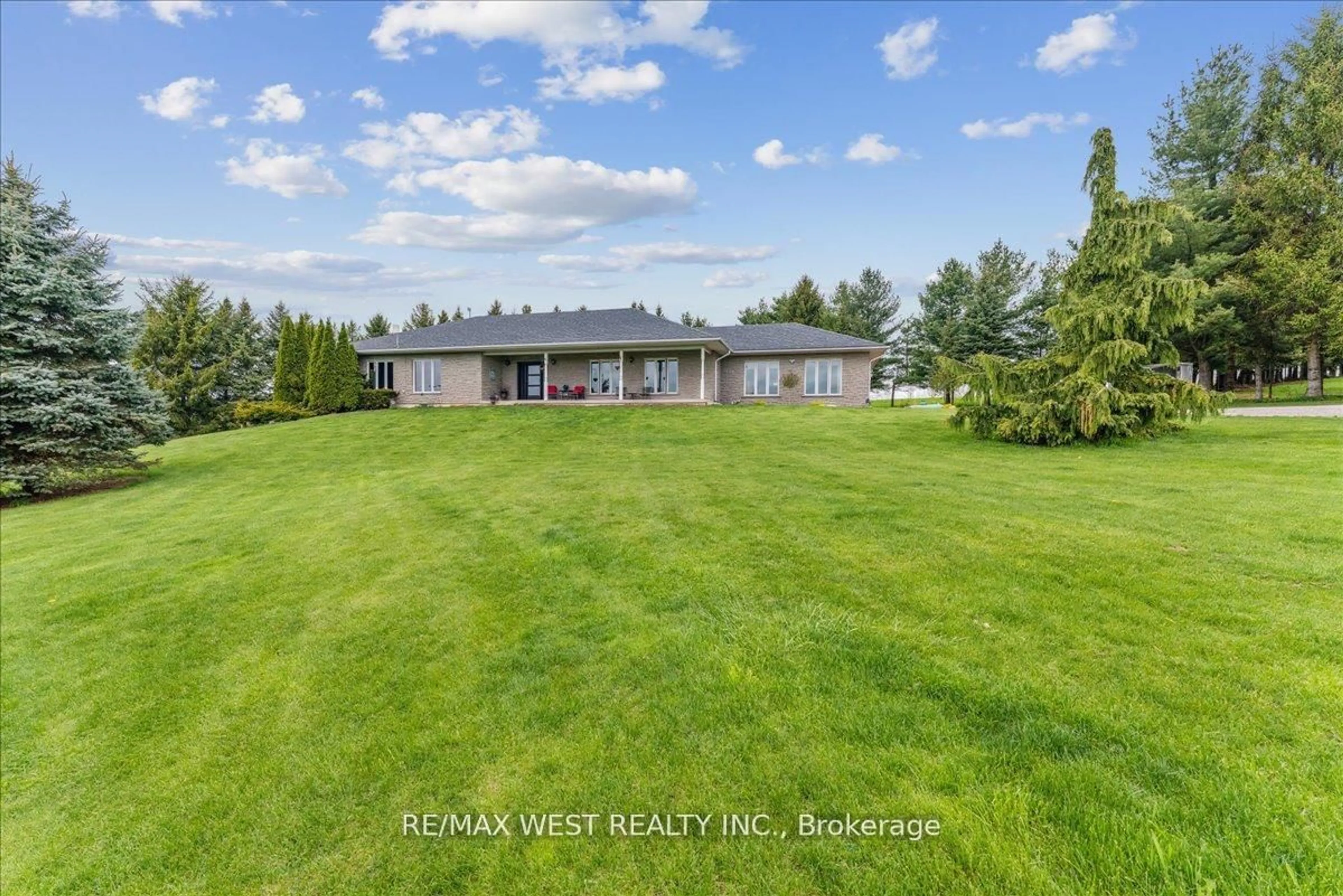 A pic from outside/outdoor area/front of a property/back of a property/a pic from drone, water/lake/river/ocean view for 331 Mountsberg Rd, Hamilton Ontario L0P 1B0