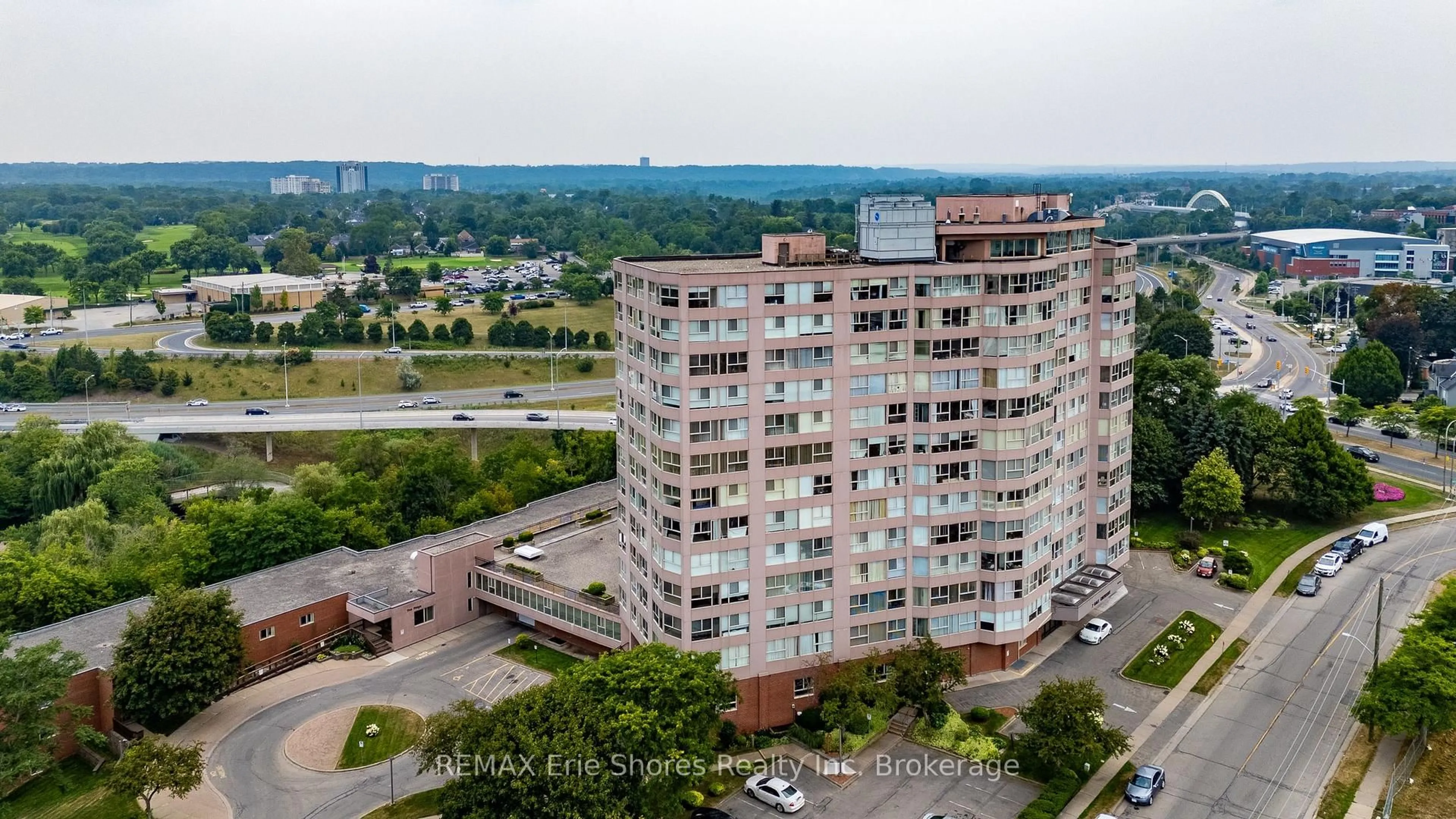 Unknown for 7 Gale Cres #504, St. Catharines Ontario L2R 7M8