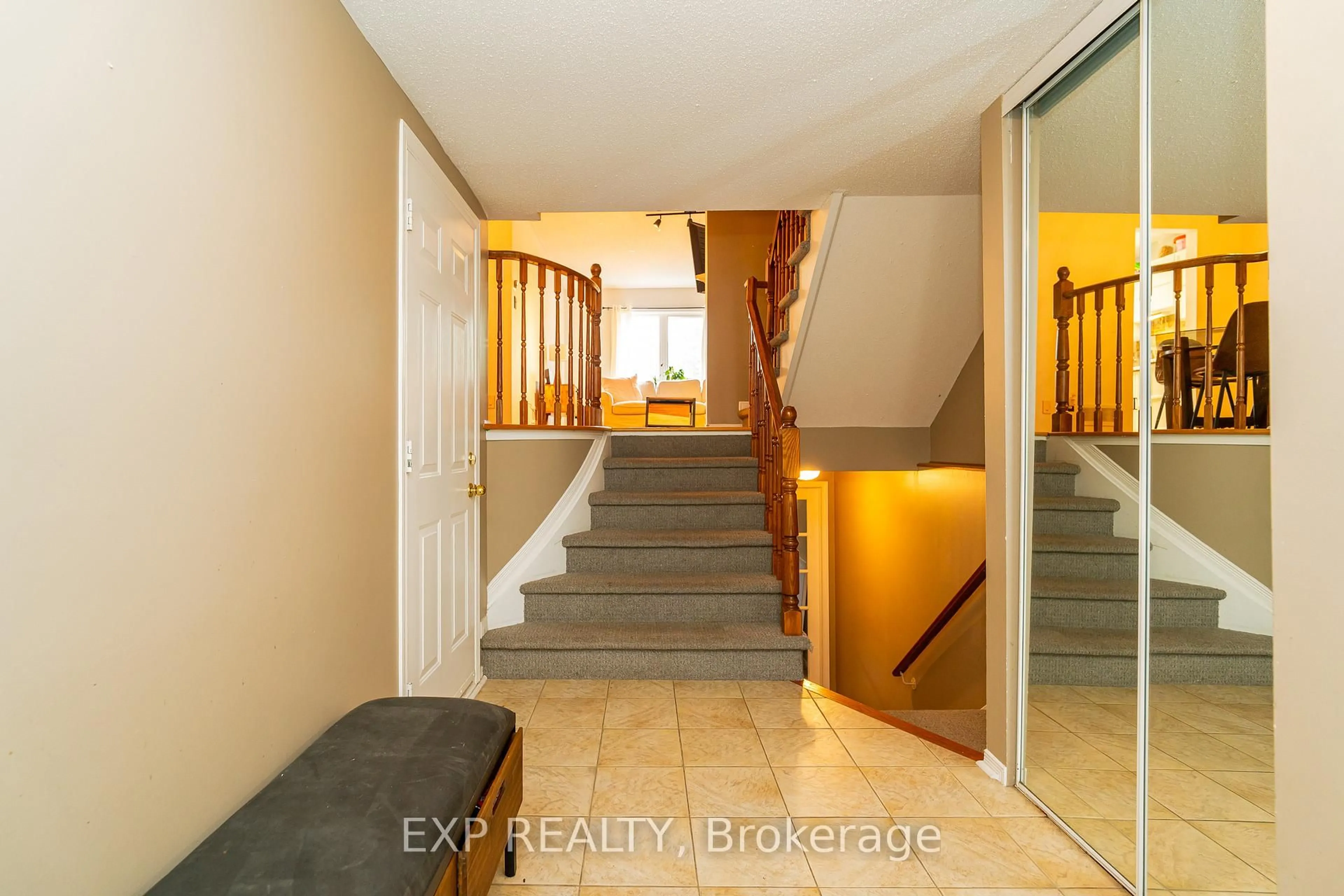 Unknown for 86 Furlong Cres, Ottawa Ontario K2M 2H9