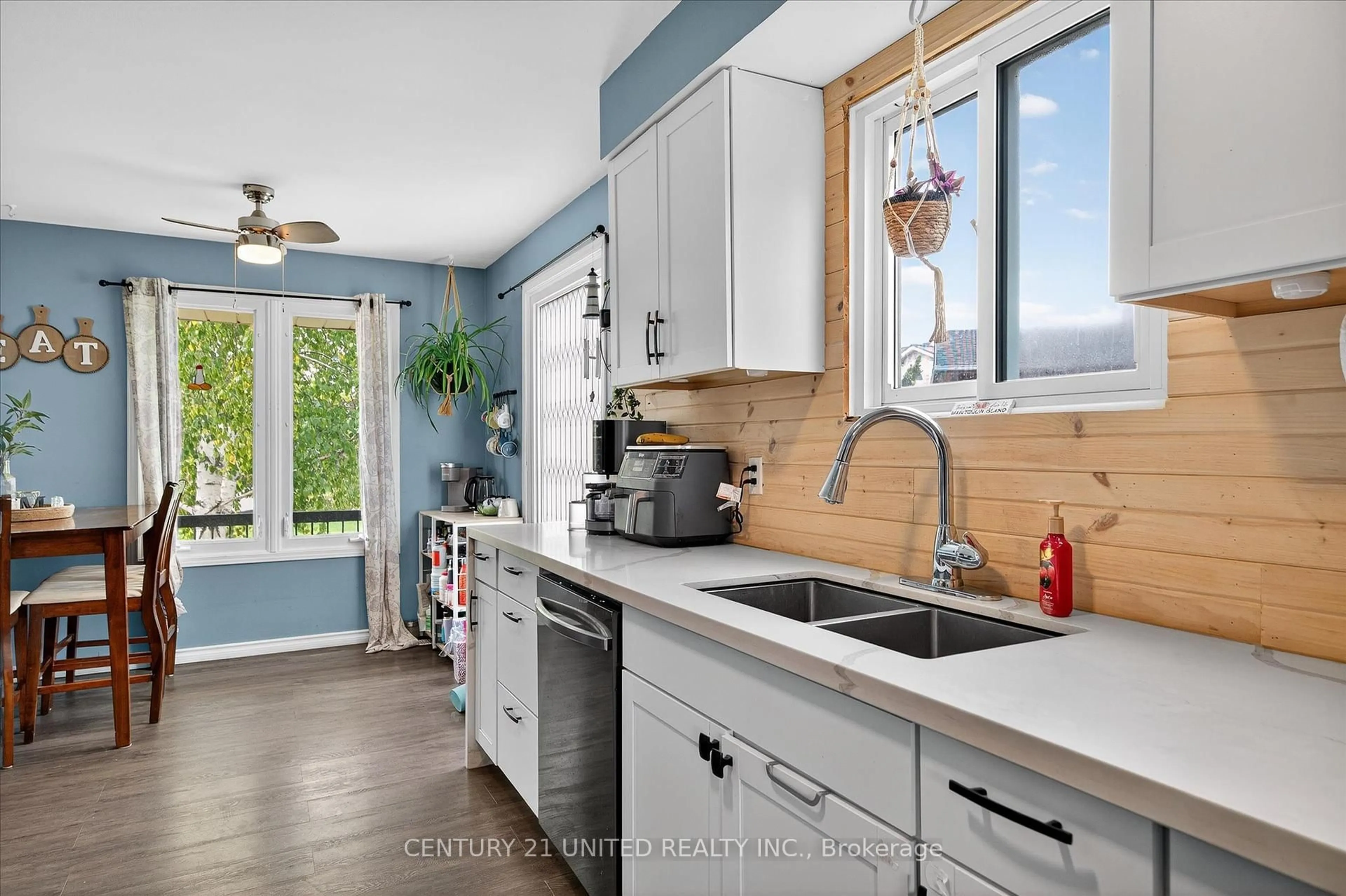 Open concept kitchen, ceramic/tile floor for 8 Chalk Crt, Port Hope Ontario L1A 4G4