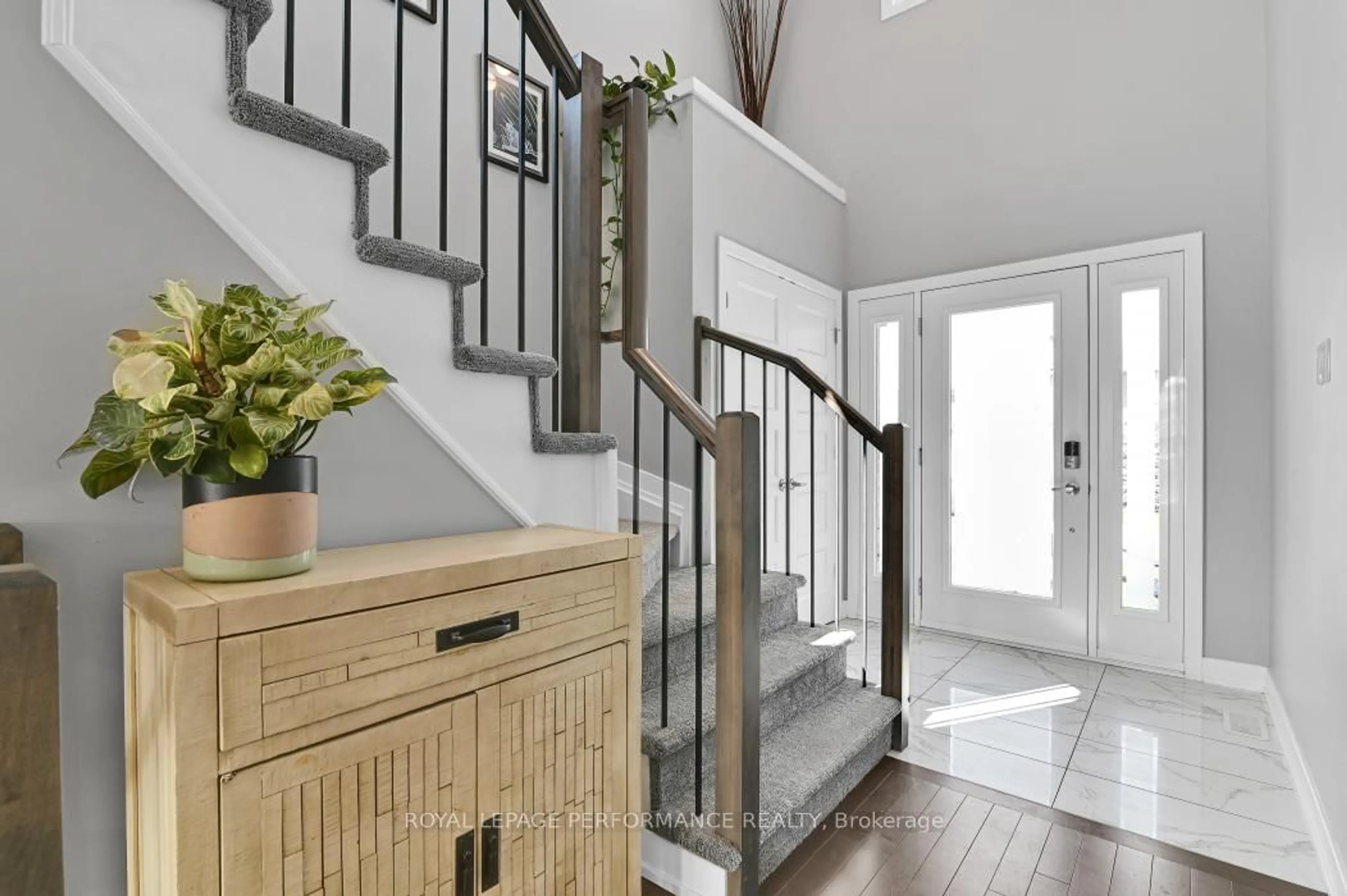 Indoor entryway for 9 Dune St, The Nation Ontario K0A 2M0