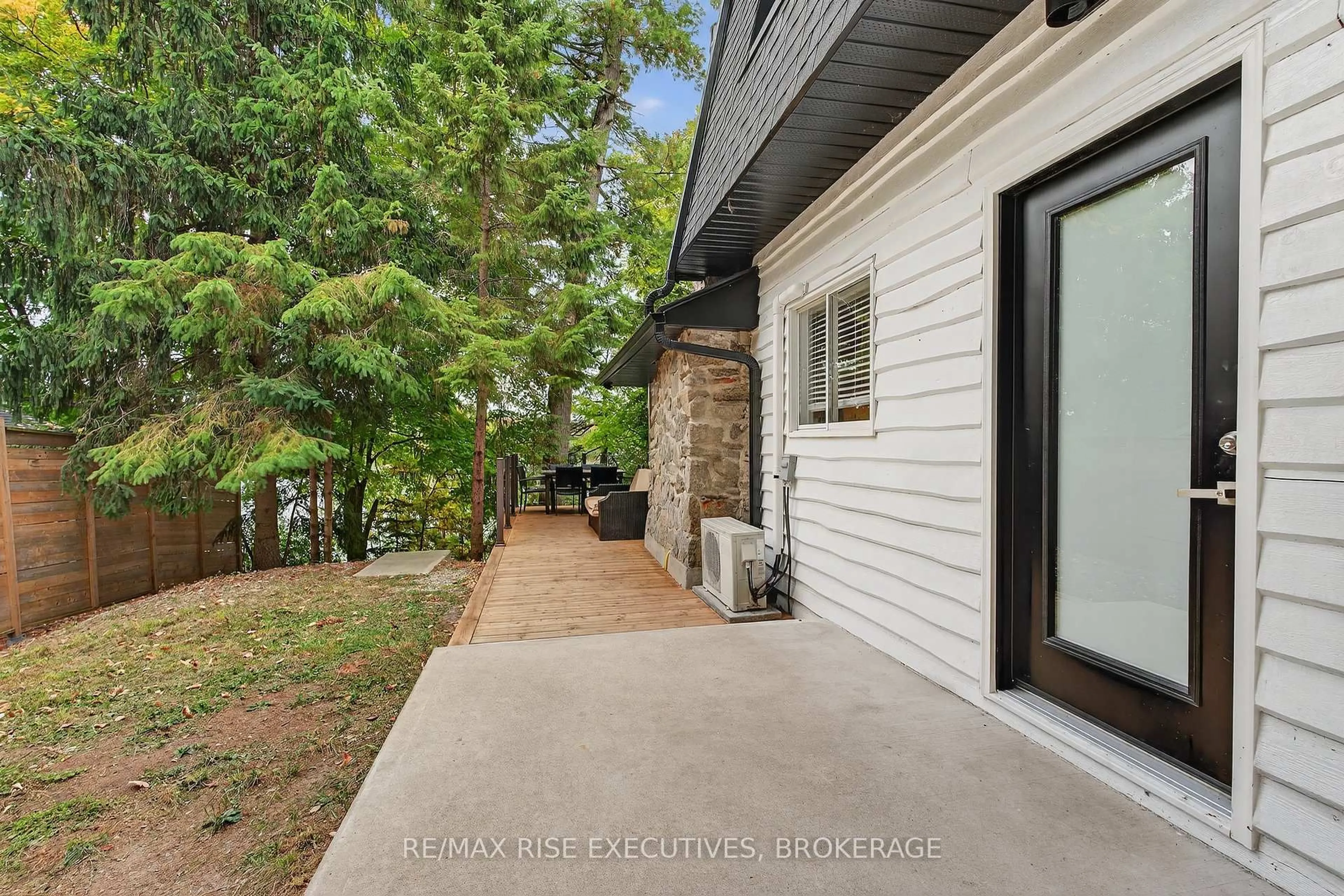 Patio, unknown for 973 Foster Bay Lane, Leeds and the Thousand Islands Ontario K0E 1B0