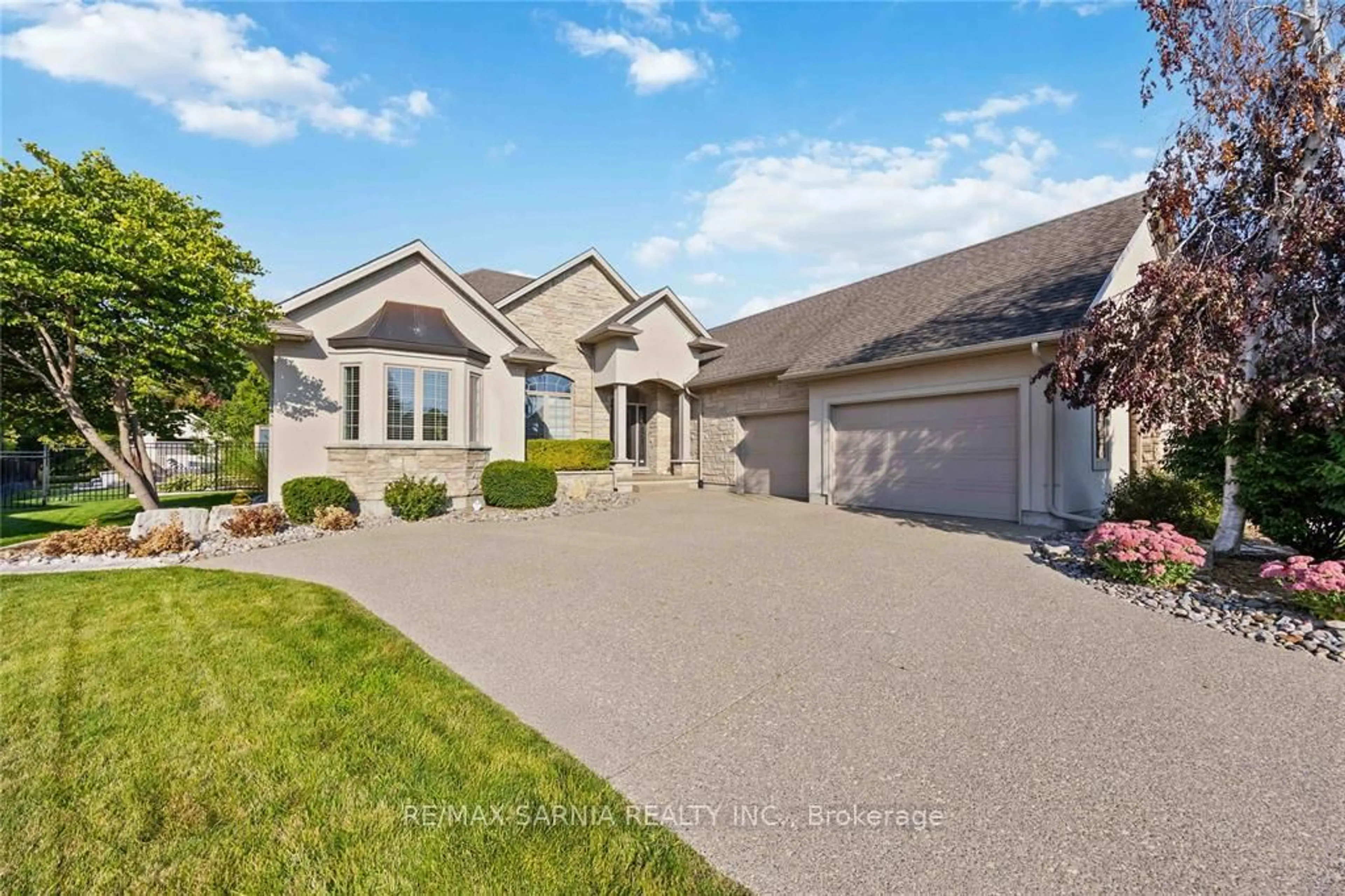 Home with vinyl exterior material, street for 6854 Creekside Dr, Plympton-Wyoming Ontario N0N 1E0