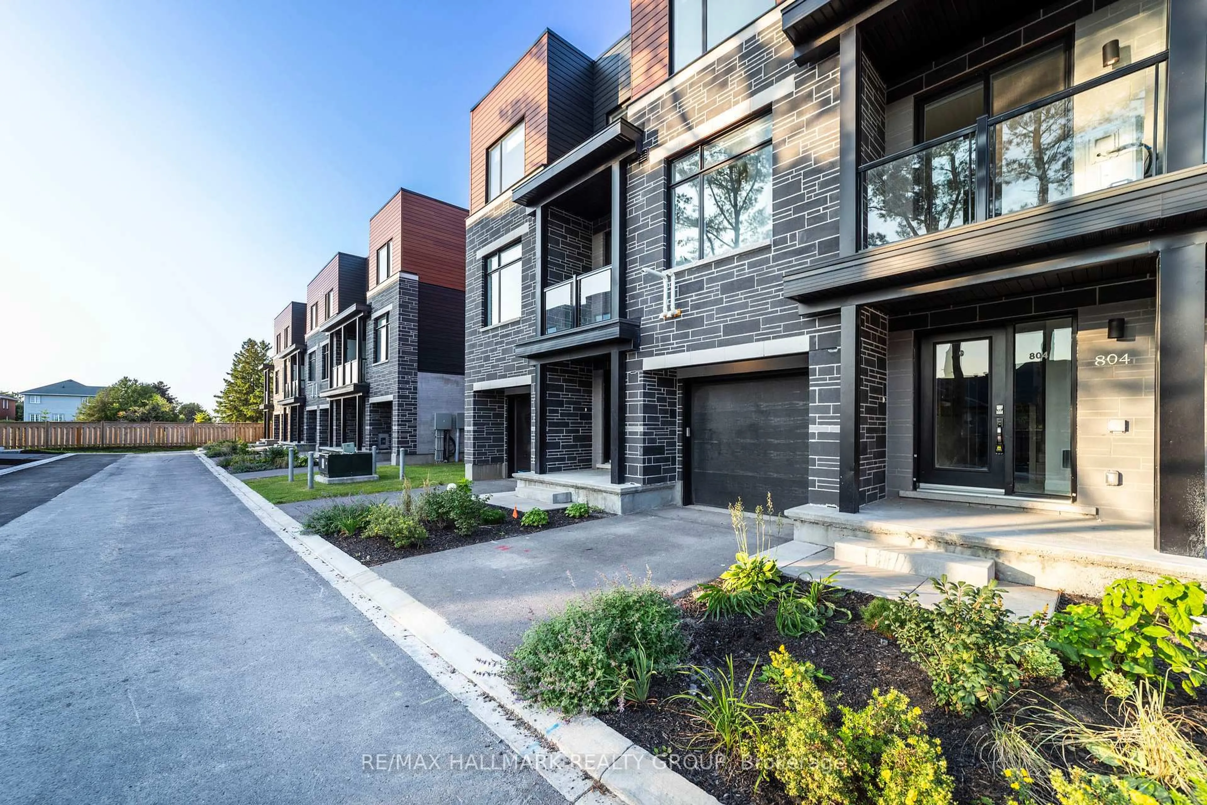 Home with brick exterior material, street for 804 Star Private, Ottawa Ontario K2L 1W2