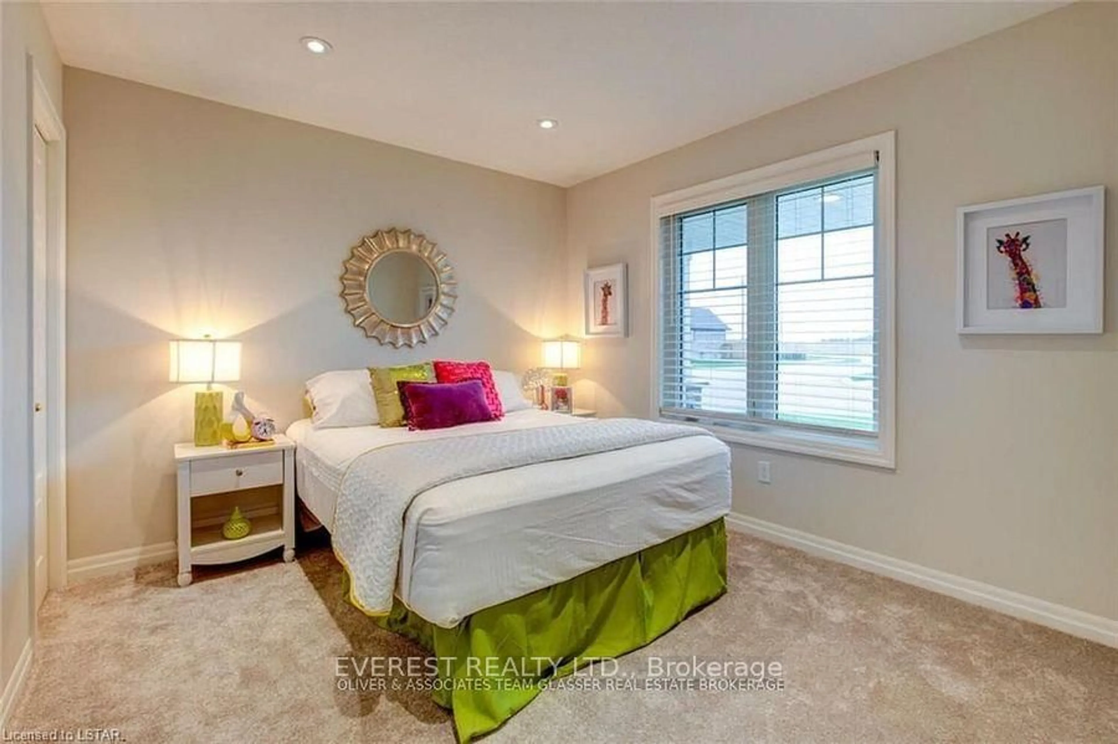 Bedroom with bed, unknown for 1 MELROSE Crt, St. Thomas Ontario N5R 0J4