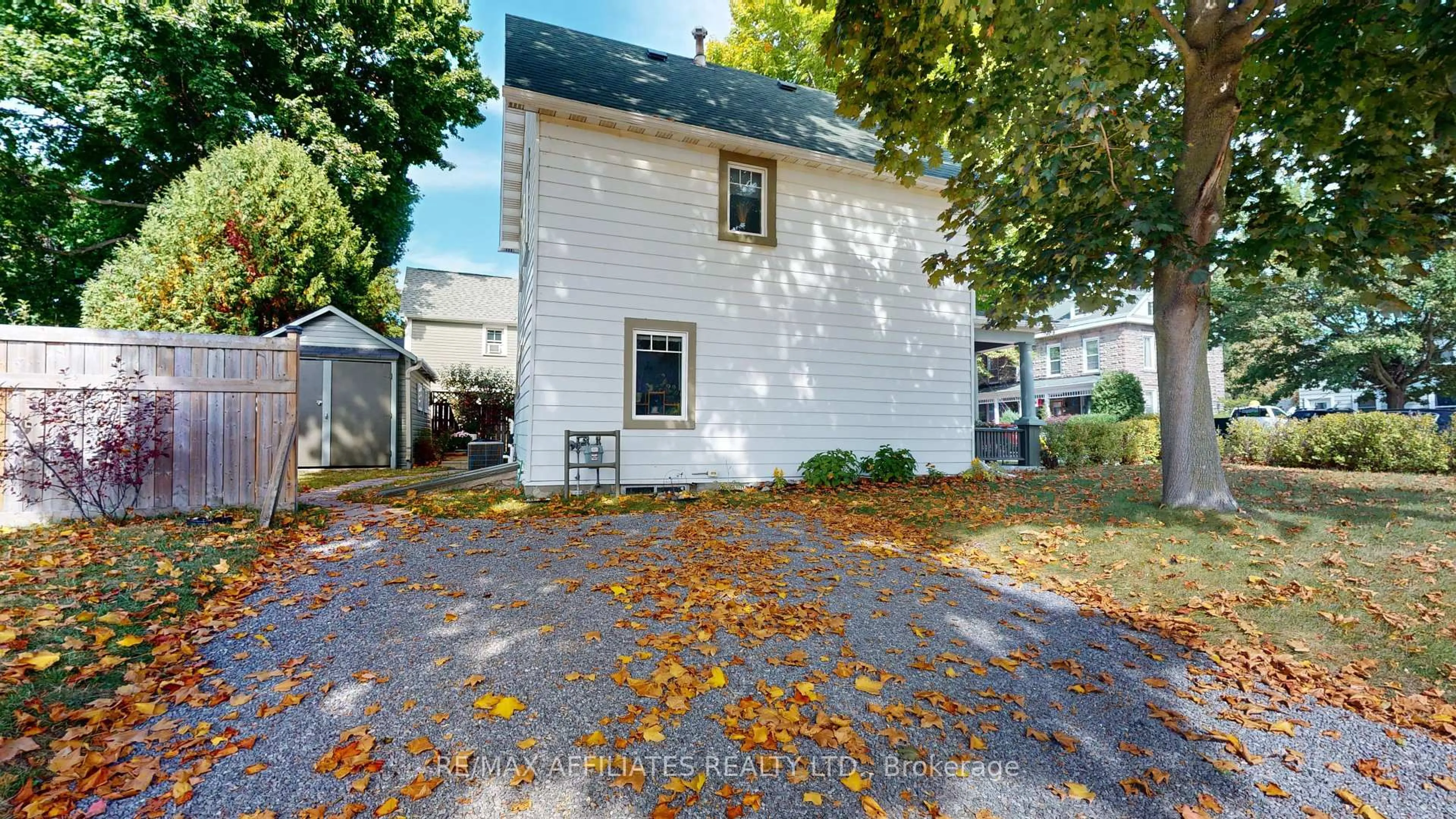 A pic from outside/outdoor area/front of a property/back of a property/a pic from drone, street for 2 Daniel St, Brockville Ontario K6V 4Z3