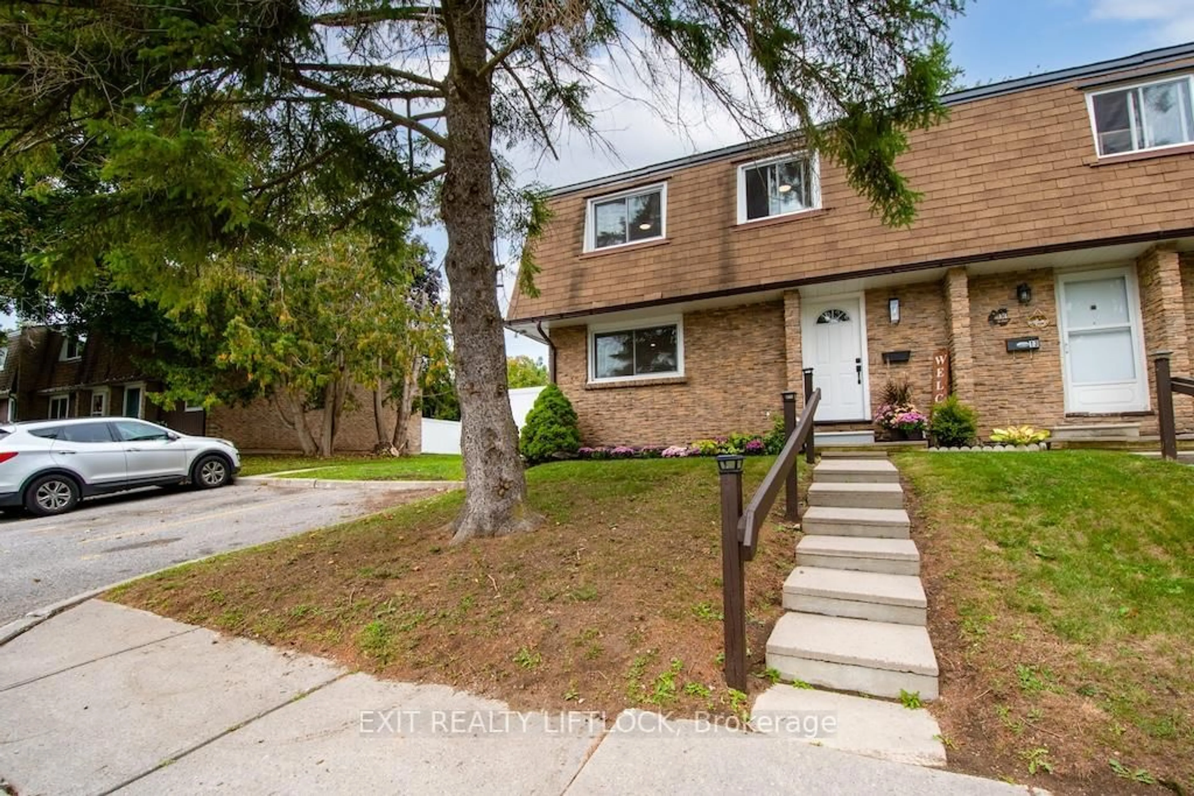 Unknown for 740 Chamberlain St #12, Peterborough Ontario K9J 4M3