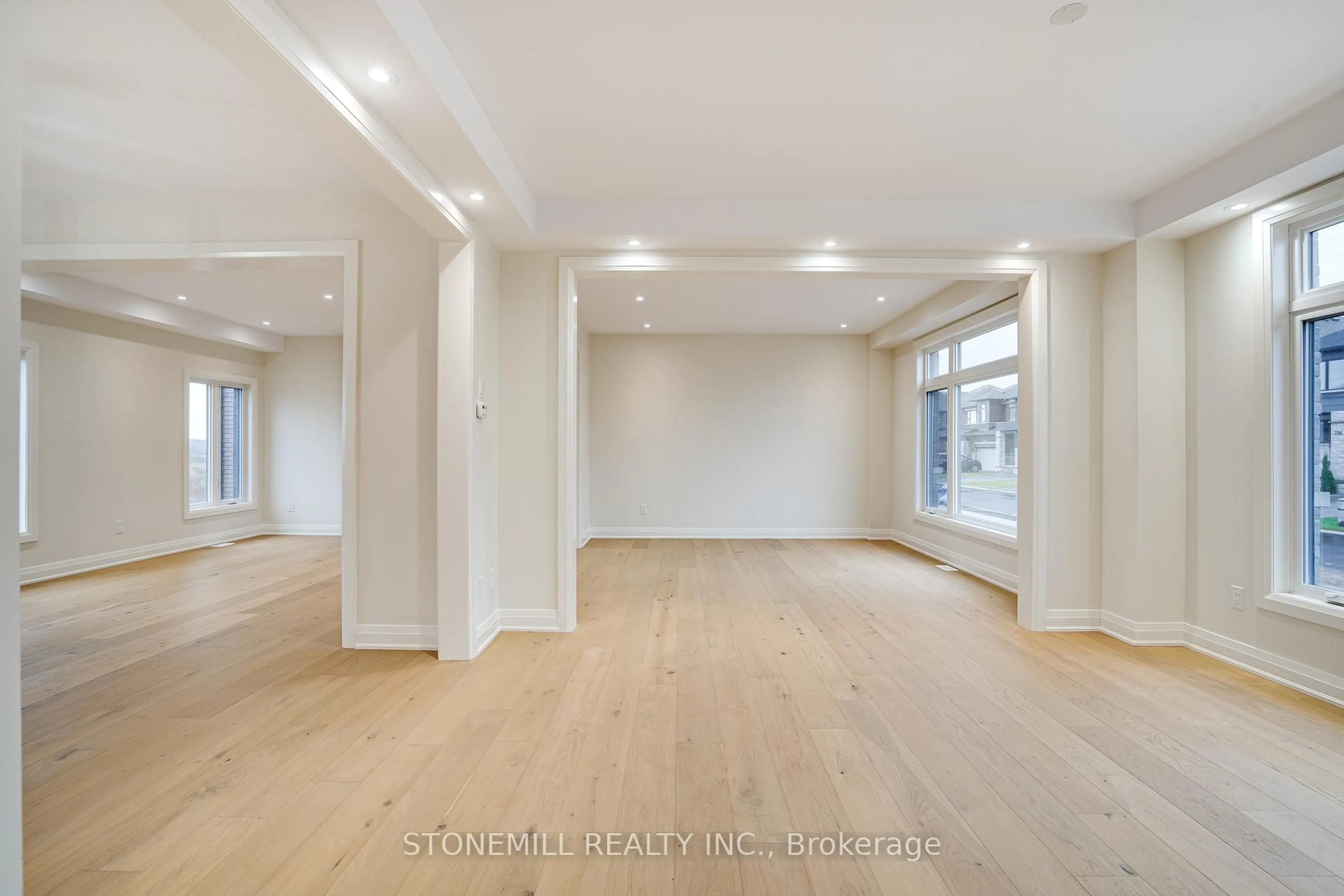 A pic of a room for 239 Midland Pl, Welland Ontario L3B 0H4