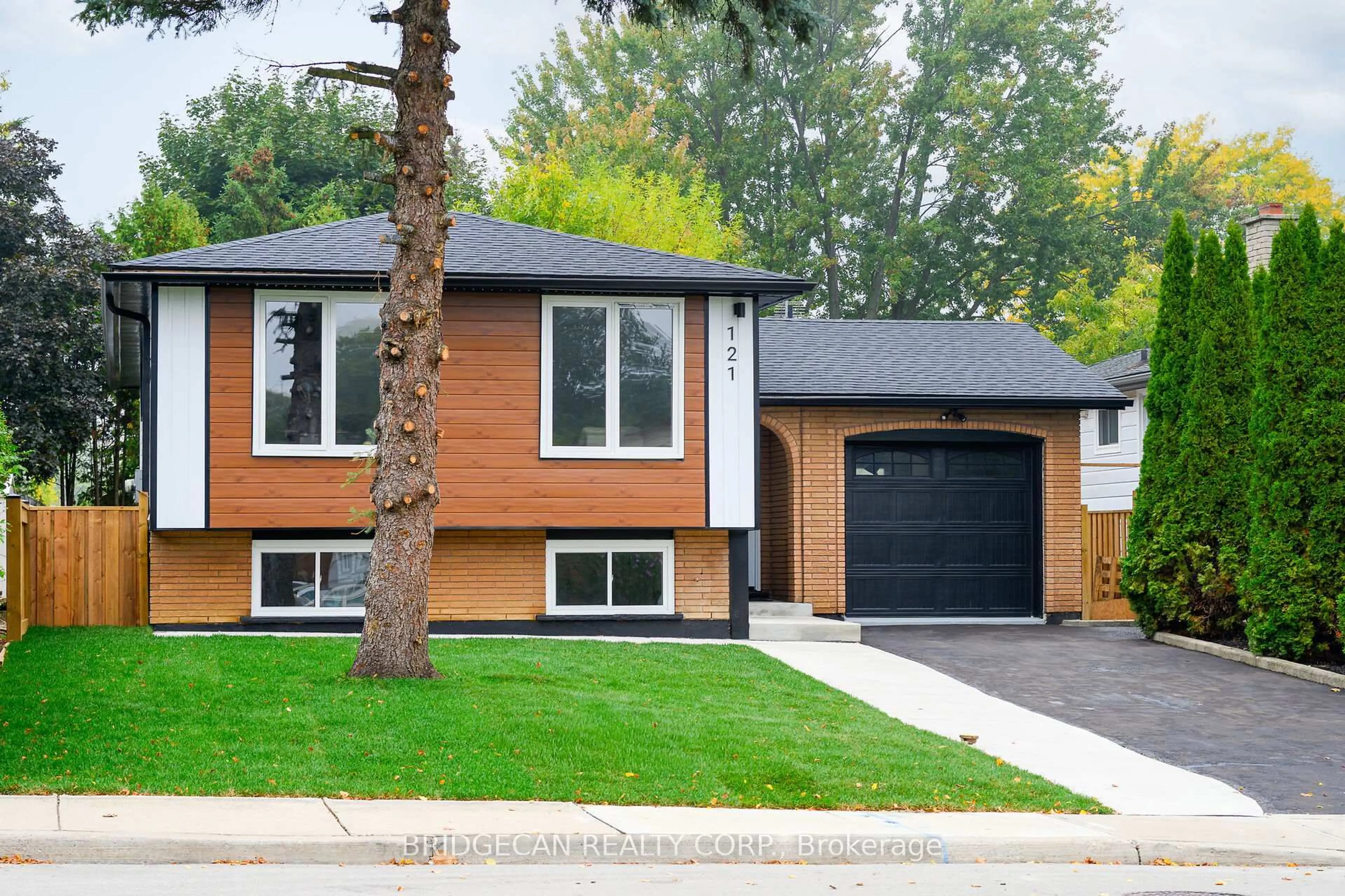 Home with brick exterior material, street for 121 Appleford Rd, Hamilton Ontario L9C 5Y2