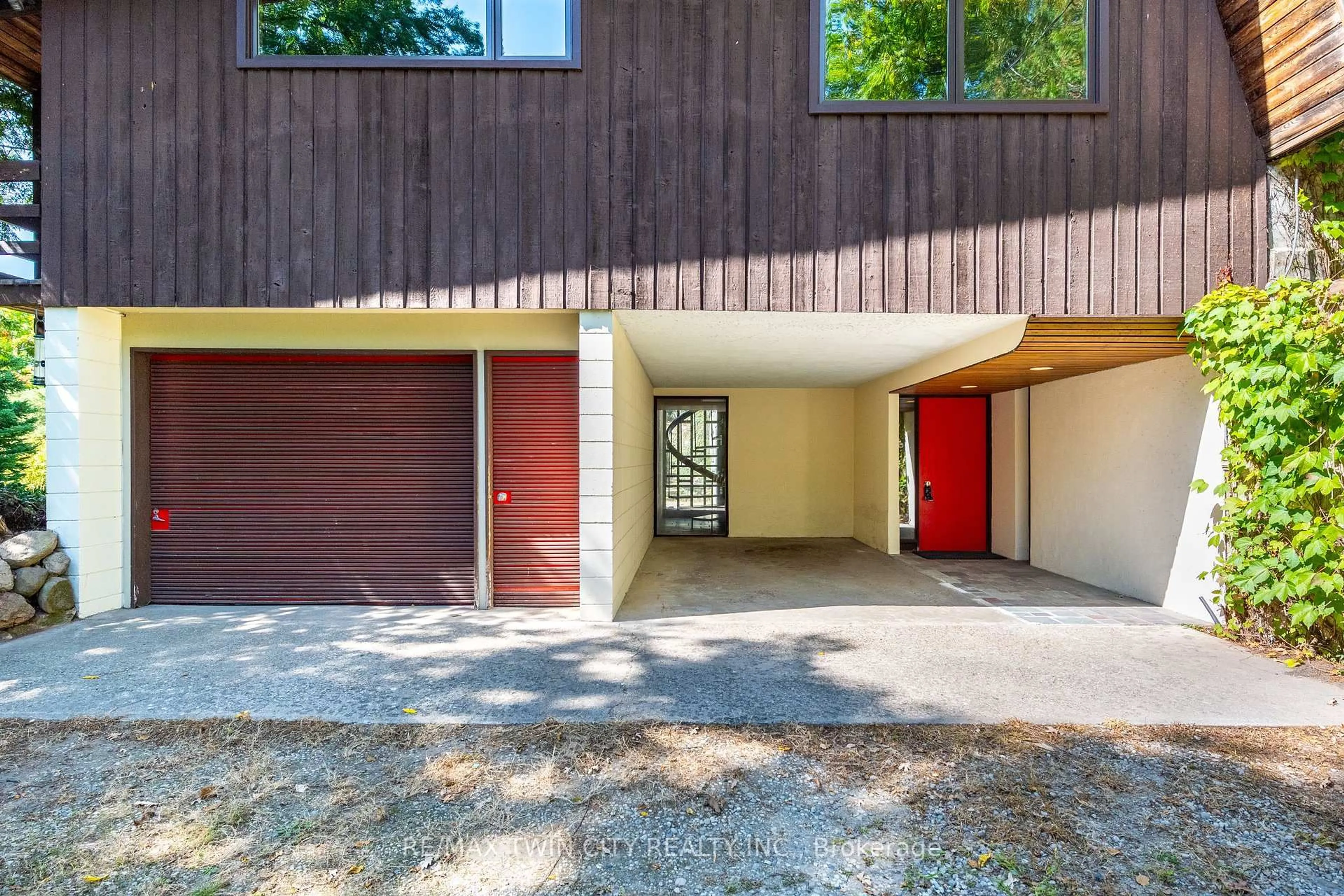 Unknown for 121 Grand Hill Dr, Kitchener Ontario N2P 2E2