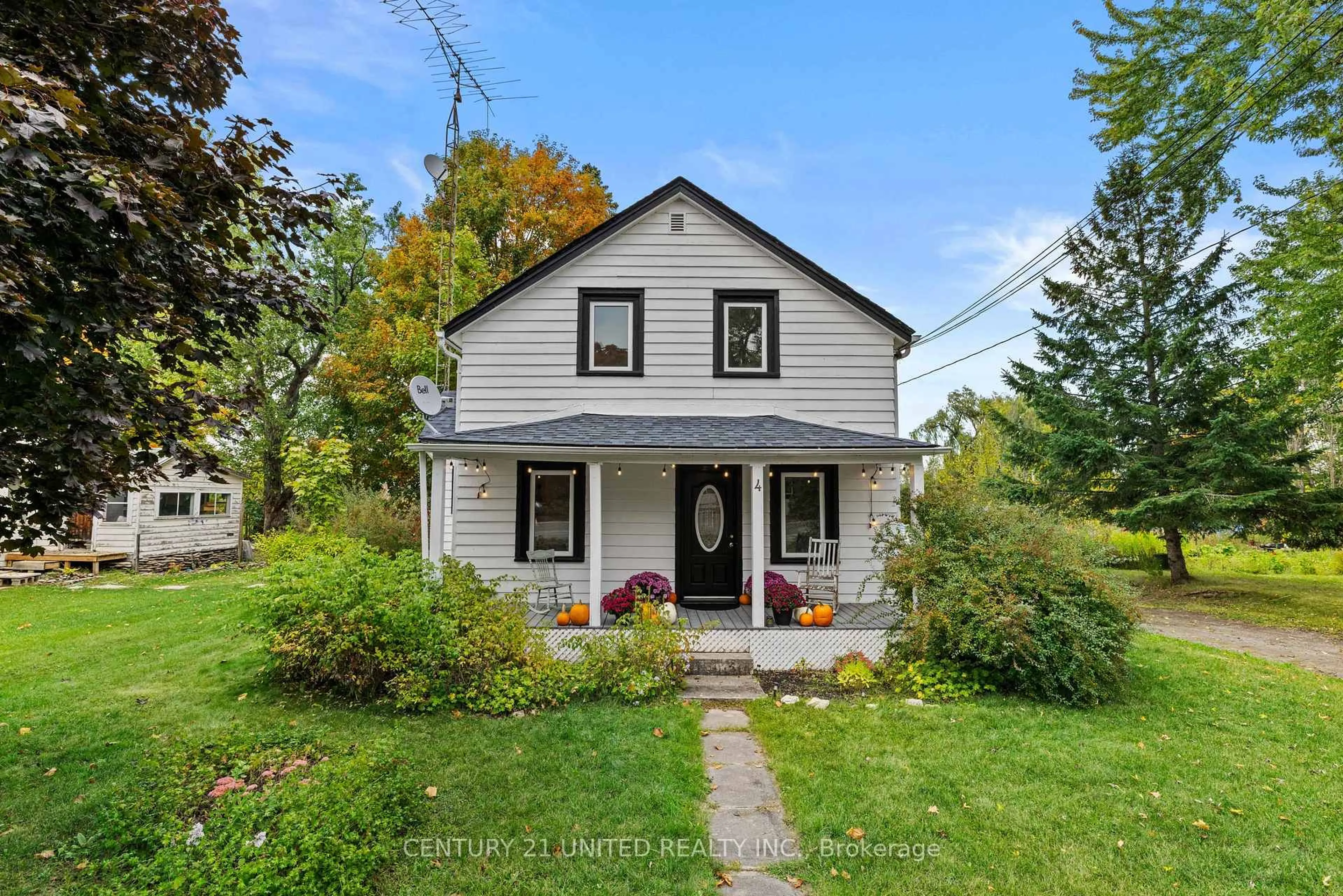 Home with vinyl exterior material, street for 4 O'Brien St, Limoges Ontario K0K 2M0