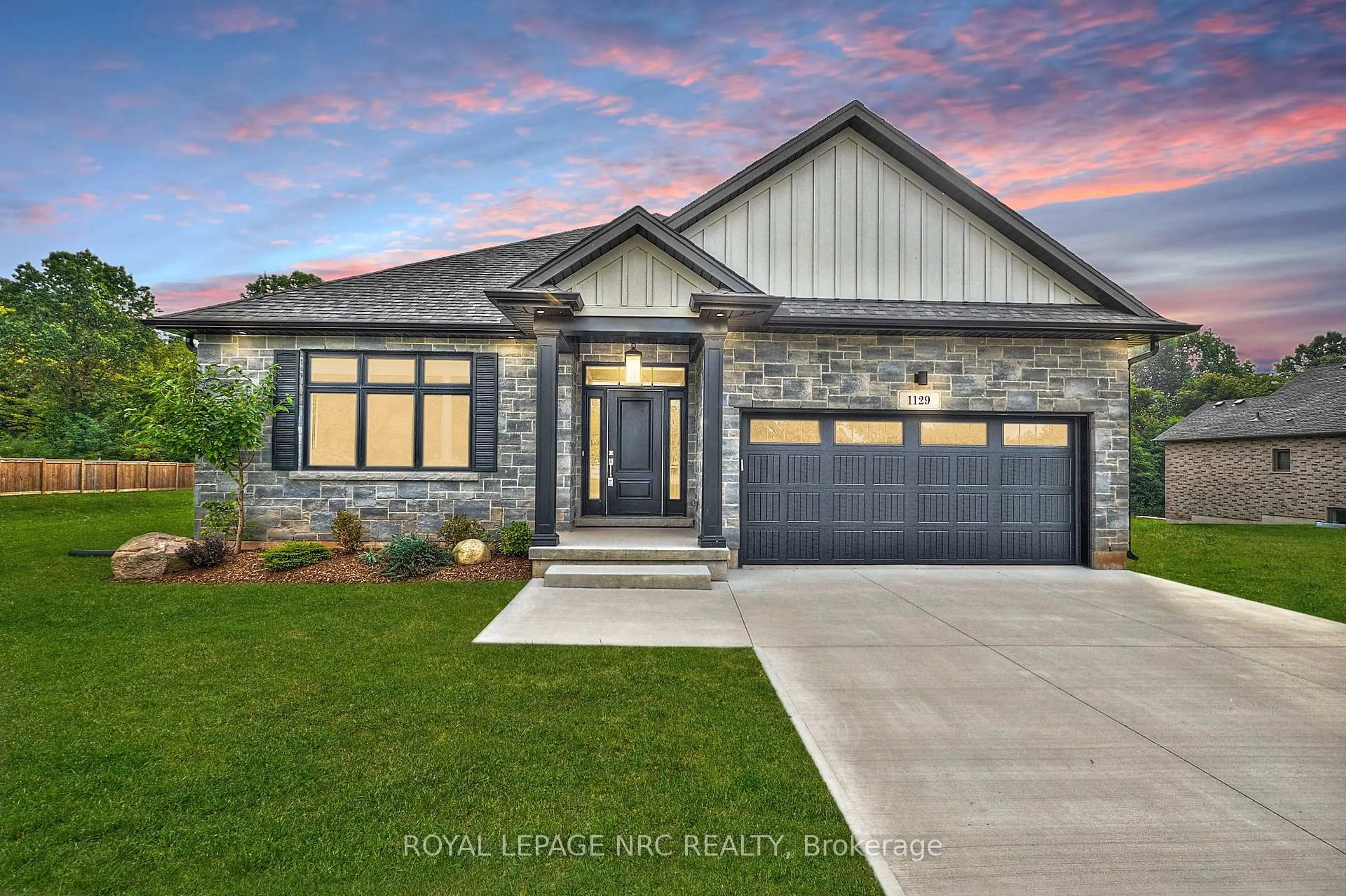 Home with brick exterior material, unknown for 1129 Balfour St, Pelham Ontario L0S 1C0