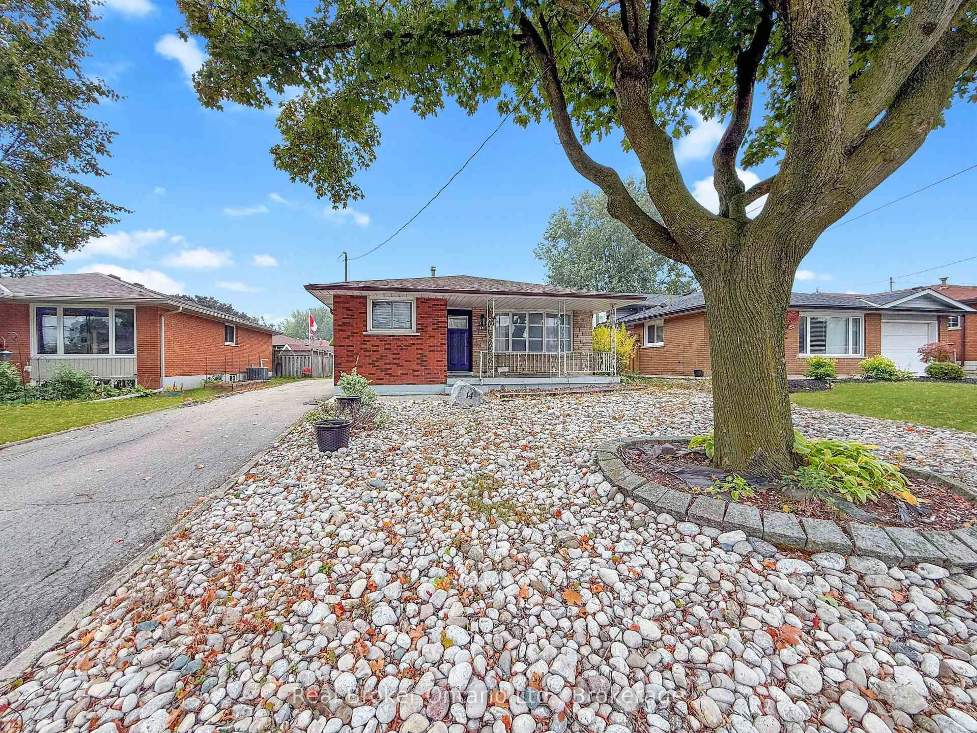 Home with brick exterior material, street for 14 Anson Ave, Hamilton Ontario L8T 2X3