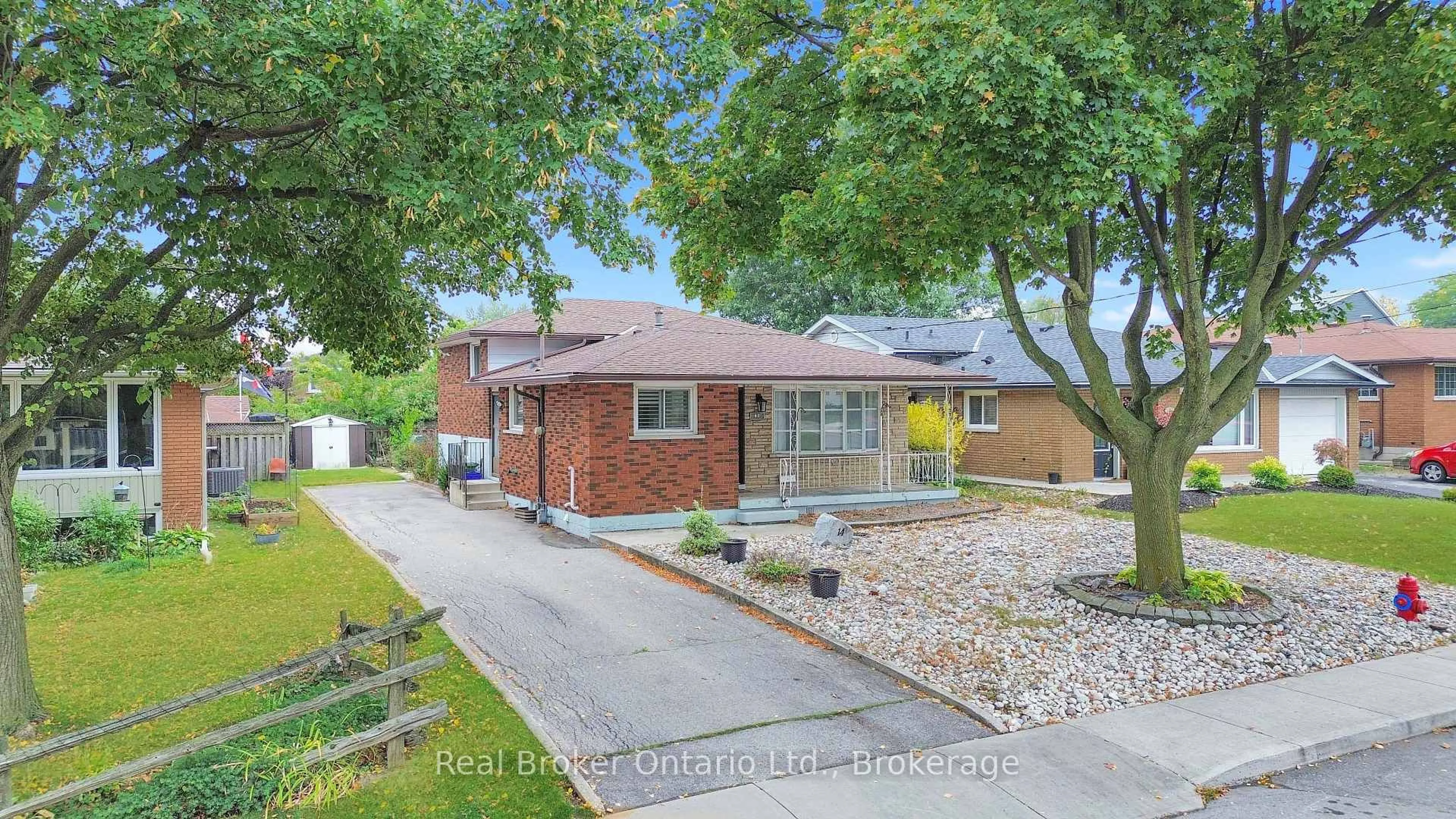 Home with brick exterior material, street for 14 Anson Ave, Hamilton Ontario L8T 2X3