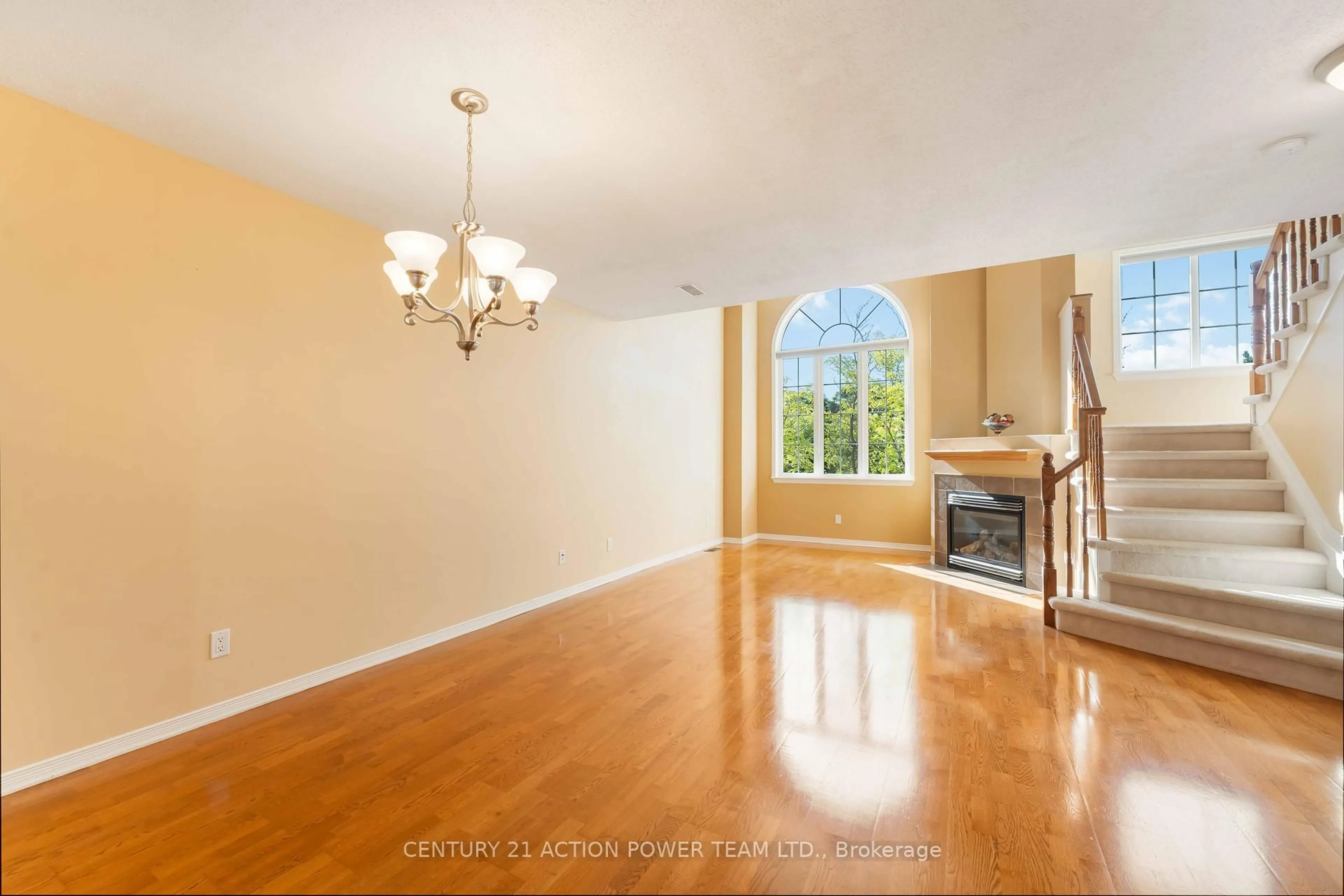 Unknown for 123 Gatestone Private #13, Ottawa Ontario K1J 1K5