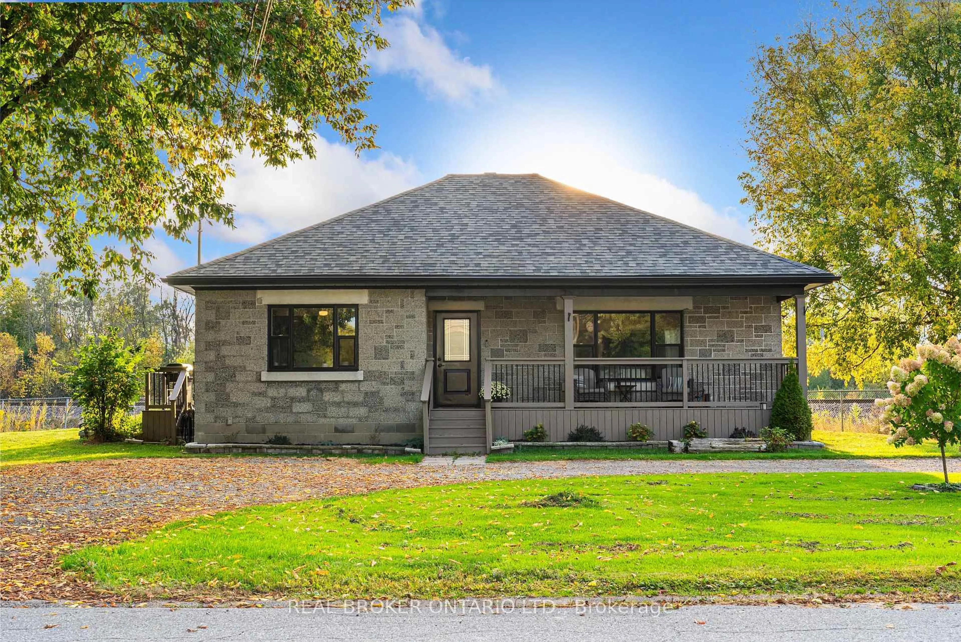 Home with brick exterior material, street for 60 Union St, Smiths Falls Ontario K7A 4S7