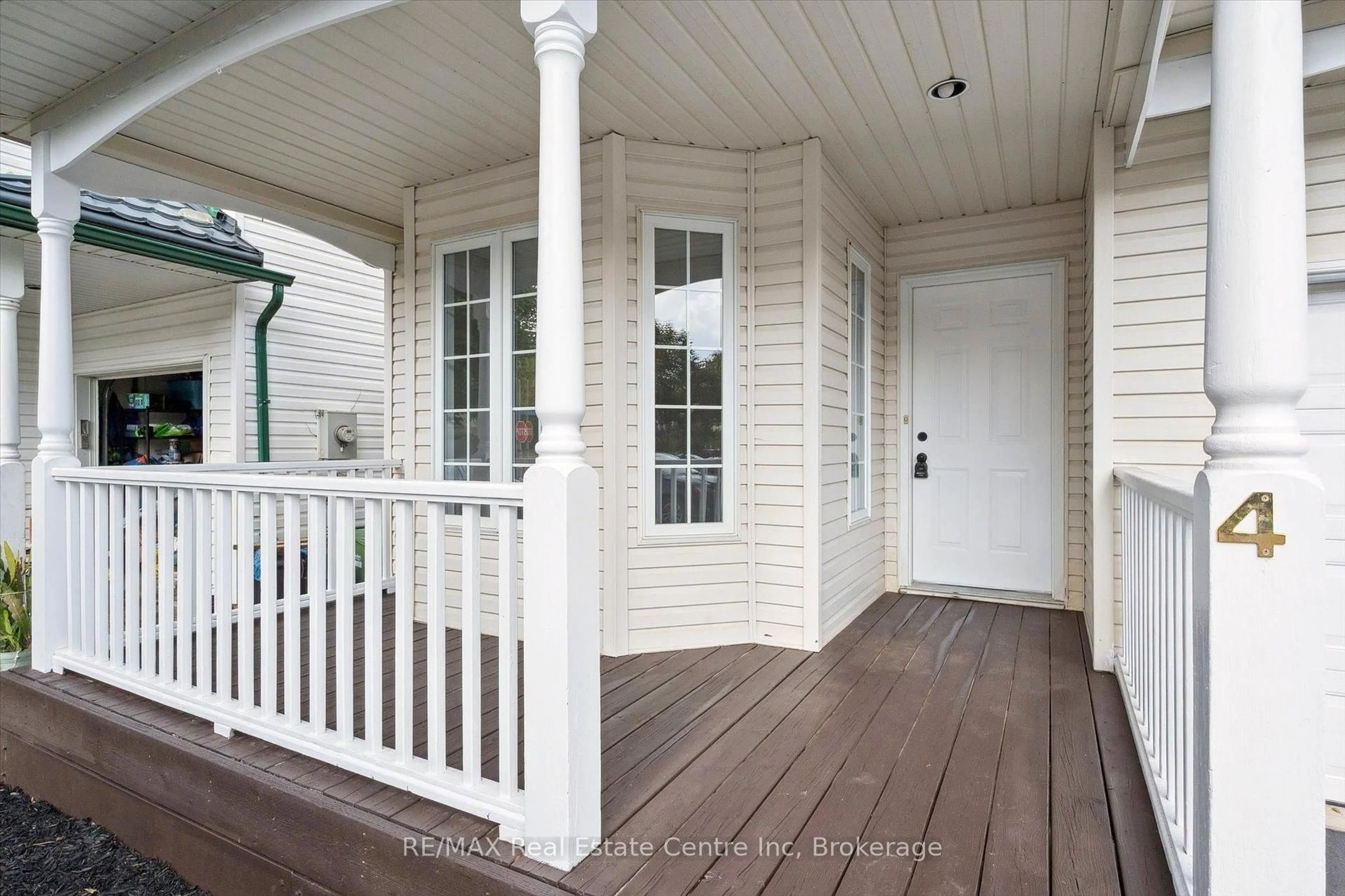 Unknown for 4 CARRINGTON Pl, Guelph Ontario N1G 5C4