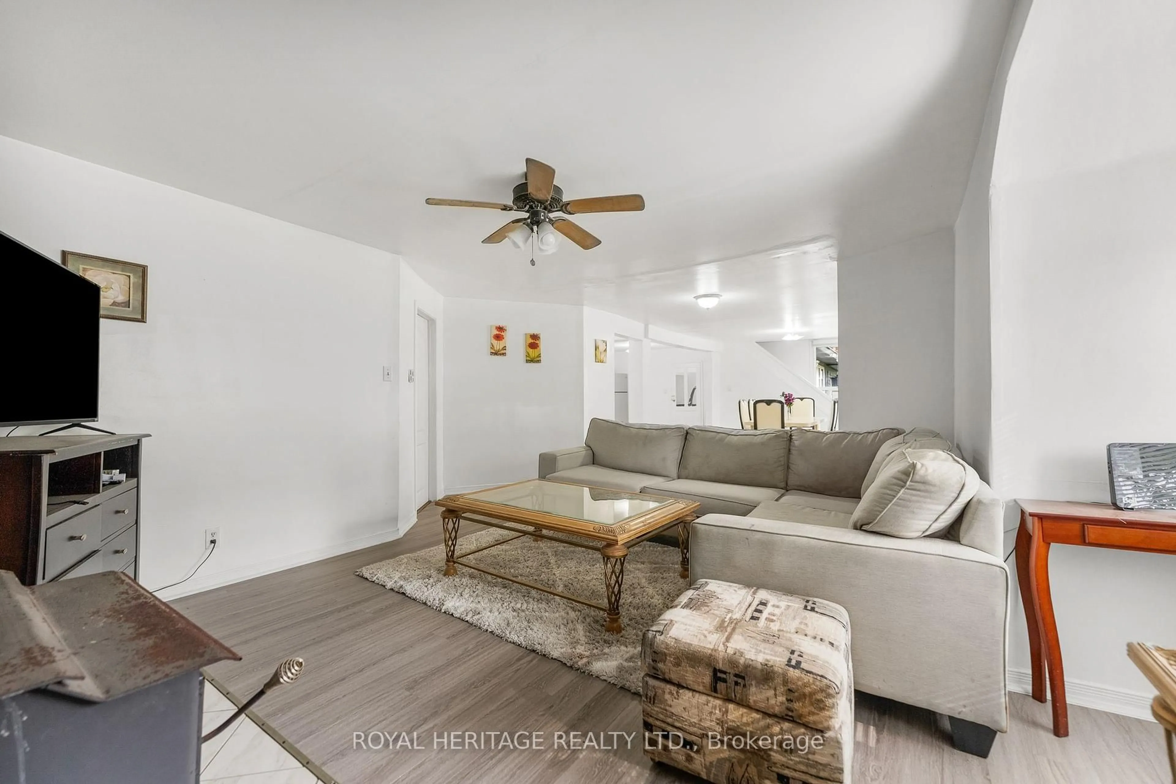 Living room with furniture, unknown for 17415 35 Highway, Algonquin Highlands Ontario K0M 2K0