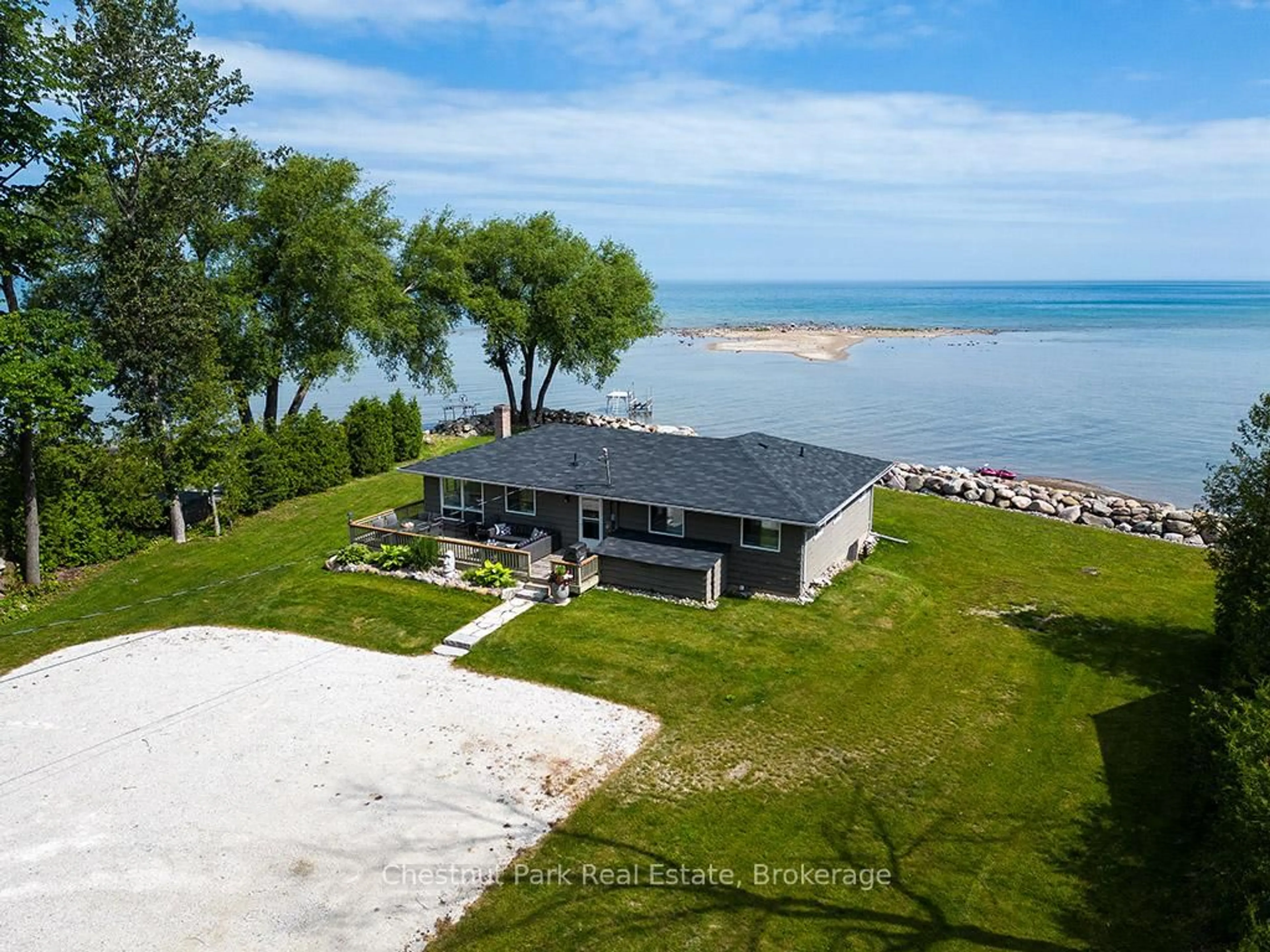 A pic from outside/outdoor area/front of a property/back of a property/a pic from drone, water/lake/river/ocean view for 139 Teskey Dr, Blue Mountains Ontario N0H 1J0