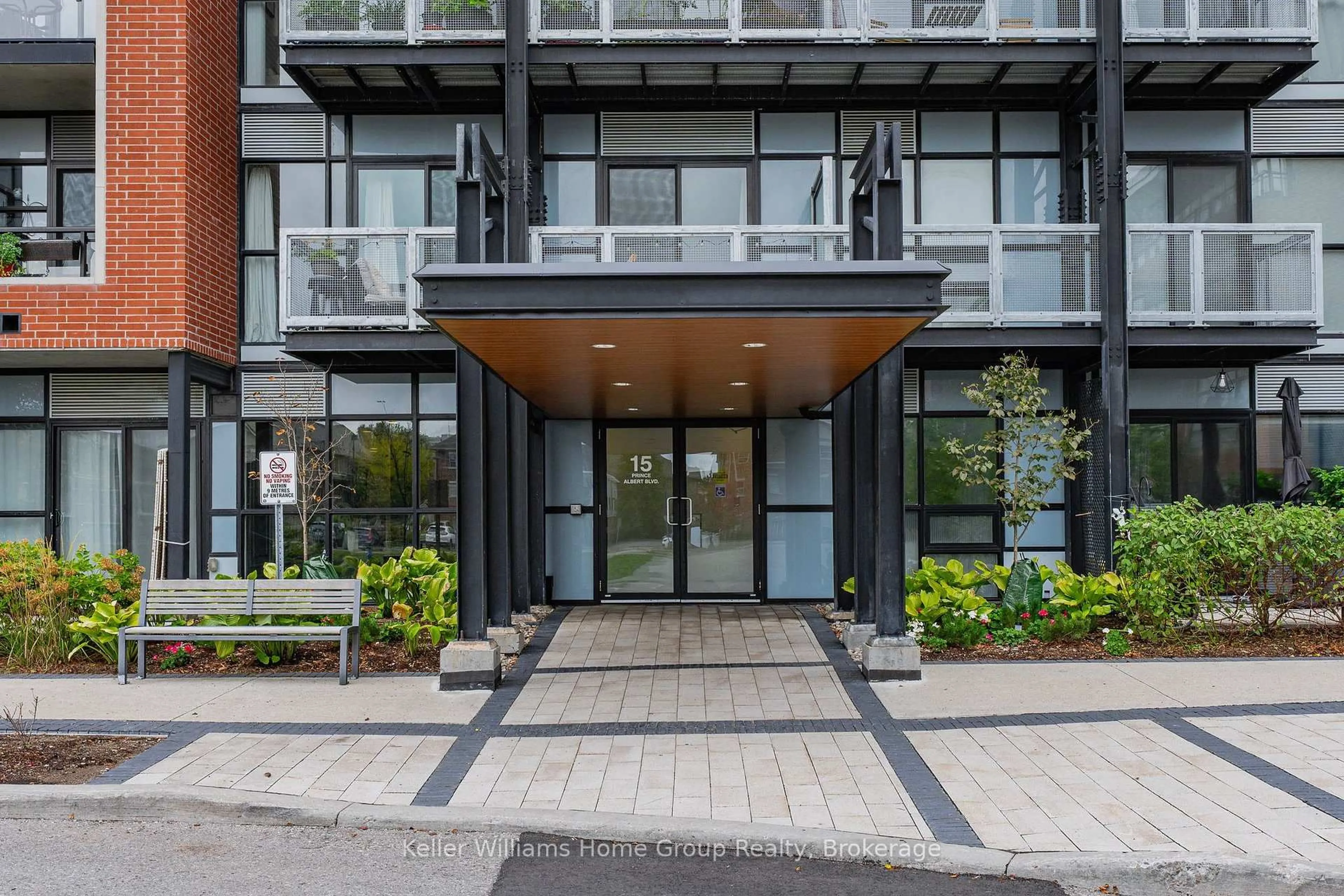 Indoor foyer for 15 Prince Albert Blvd #503, Kitchener Ontario N2H 0C2