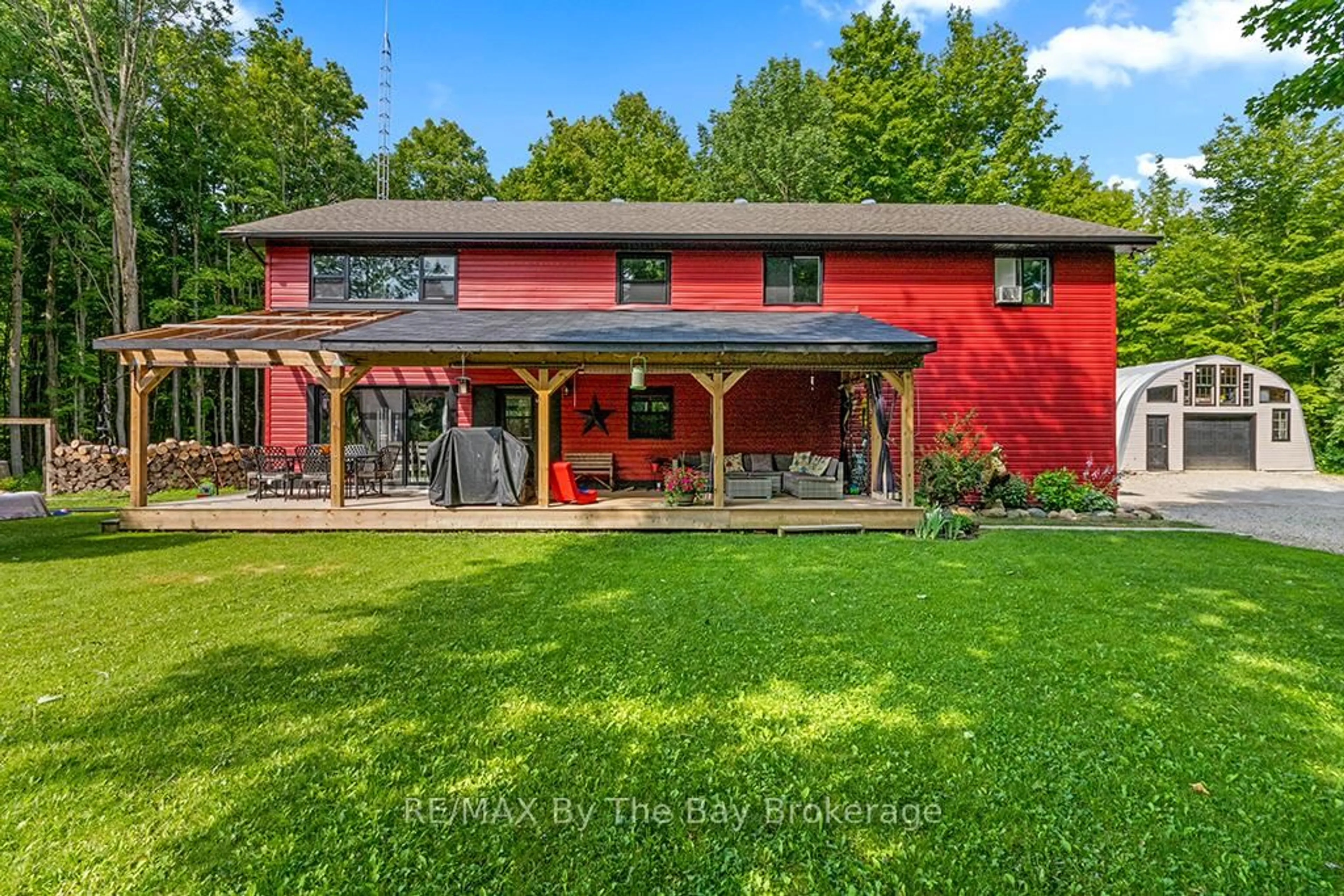 A pic from outside/outdoor area/front of a property/back of a property/a pic from drone, unknown for 600055 50 Sdrd, Chatsworth Ontario N0H 1R0