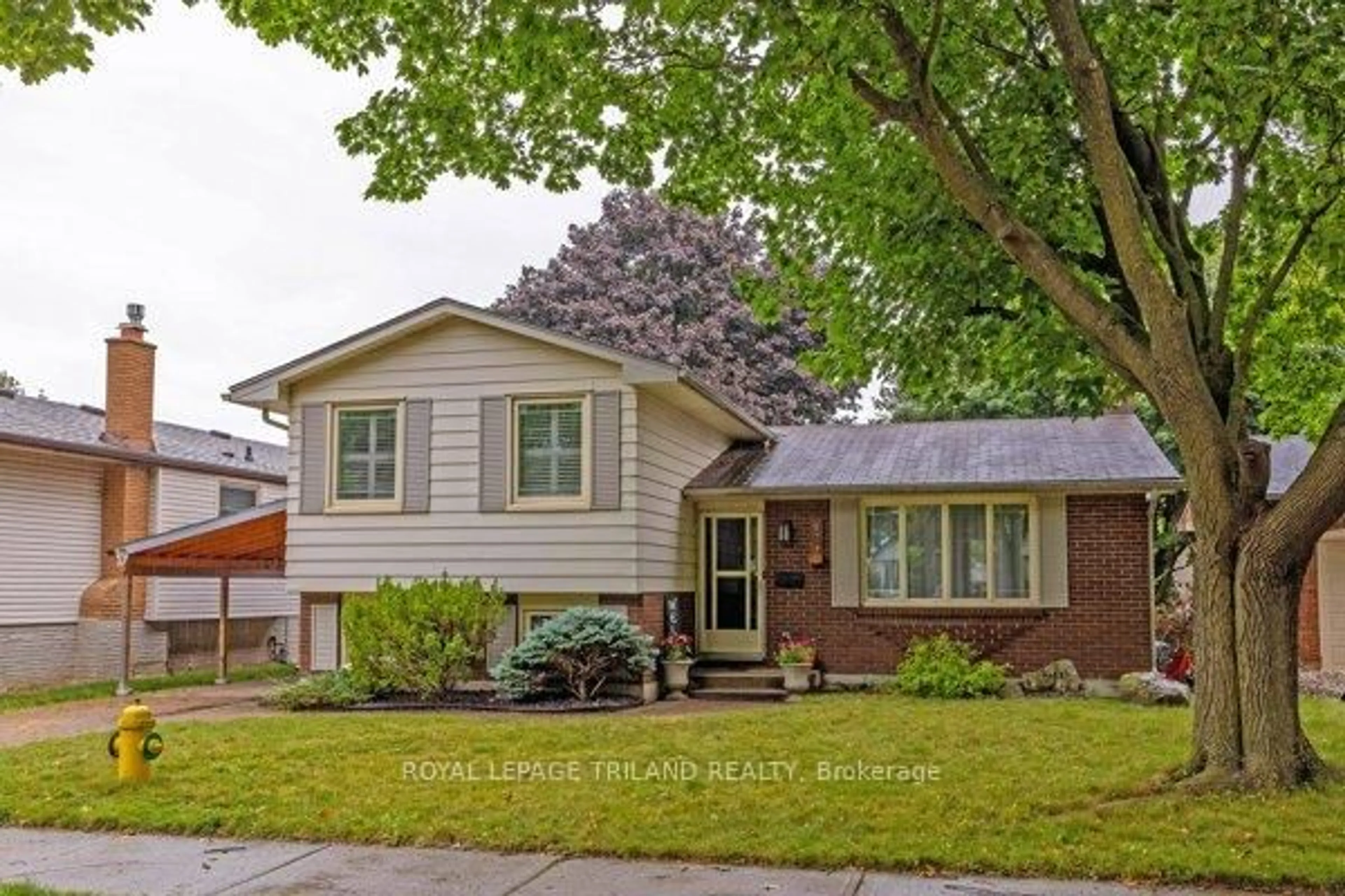 Home with brick exterior material, street for 17 WINDING WAY Cres, London North Ontario N6G 3E8