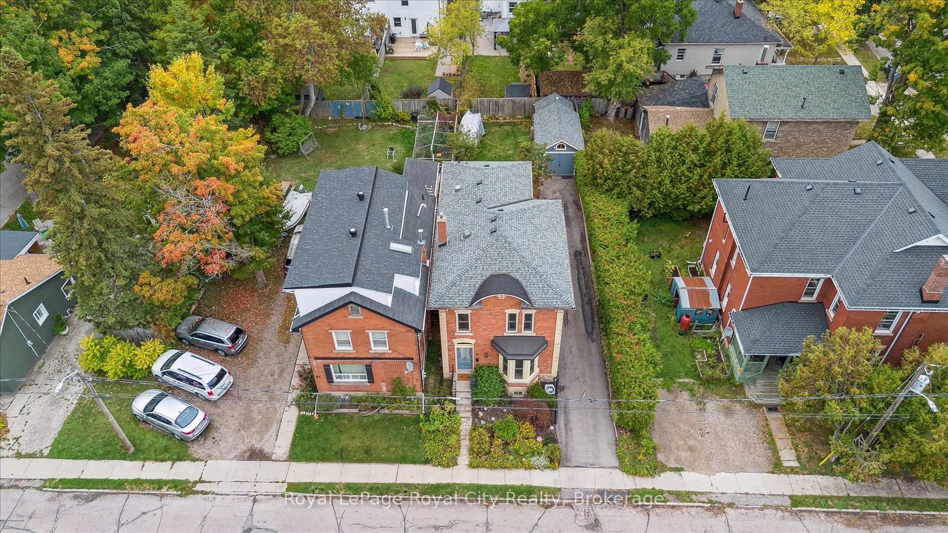 A pic from outside/outdoor area/front of a property/back of a property/a pic from drone, street for 59 Kent St, Guelph Ontario N1H 3B7