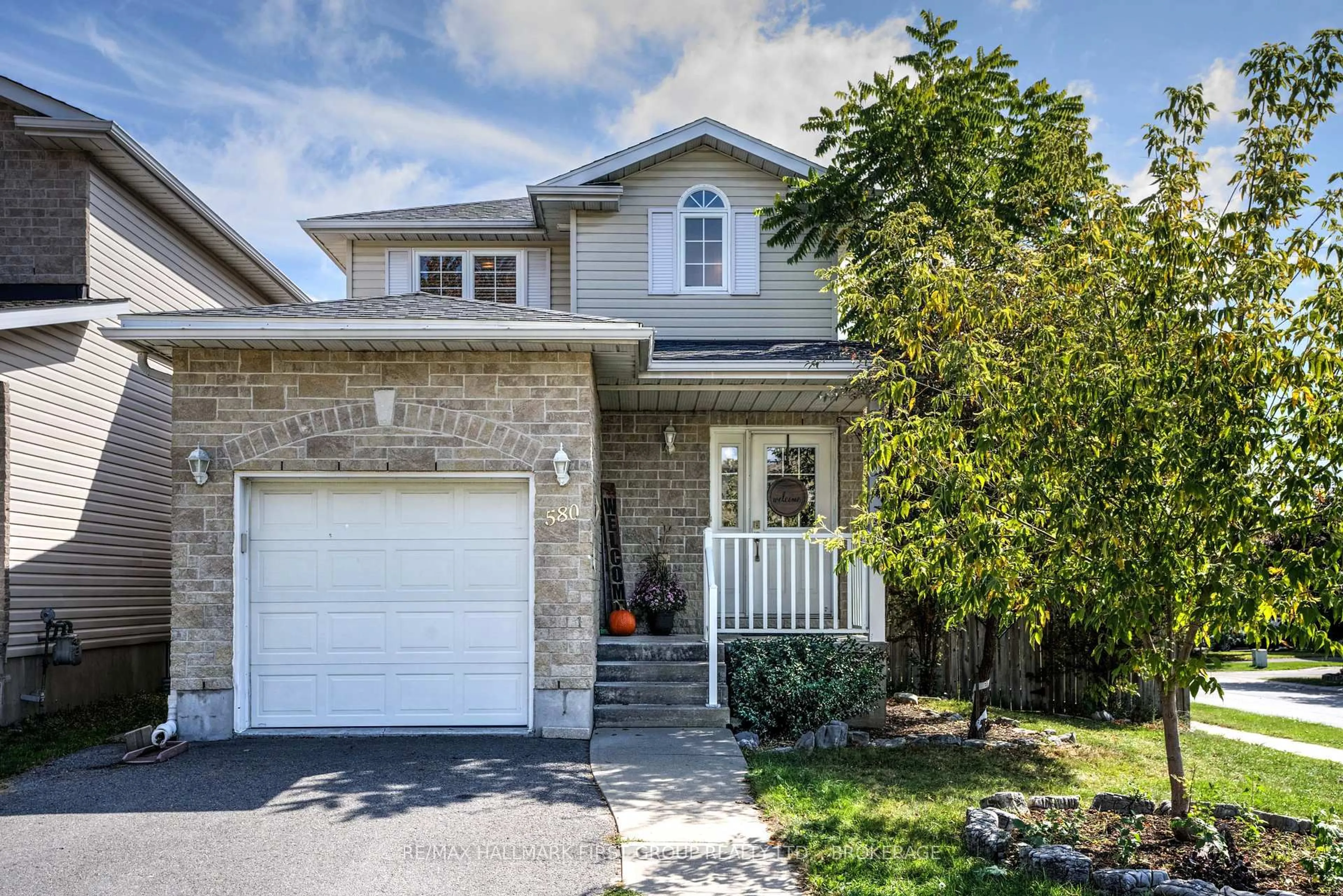 Home with brick exterior material, street for 580 HERITAGE Crt, Kingston Ontario K7M 9C9