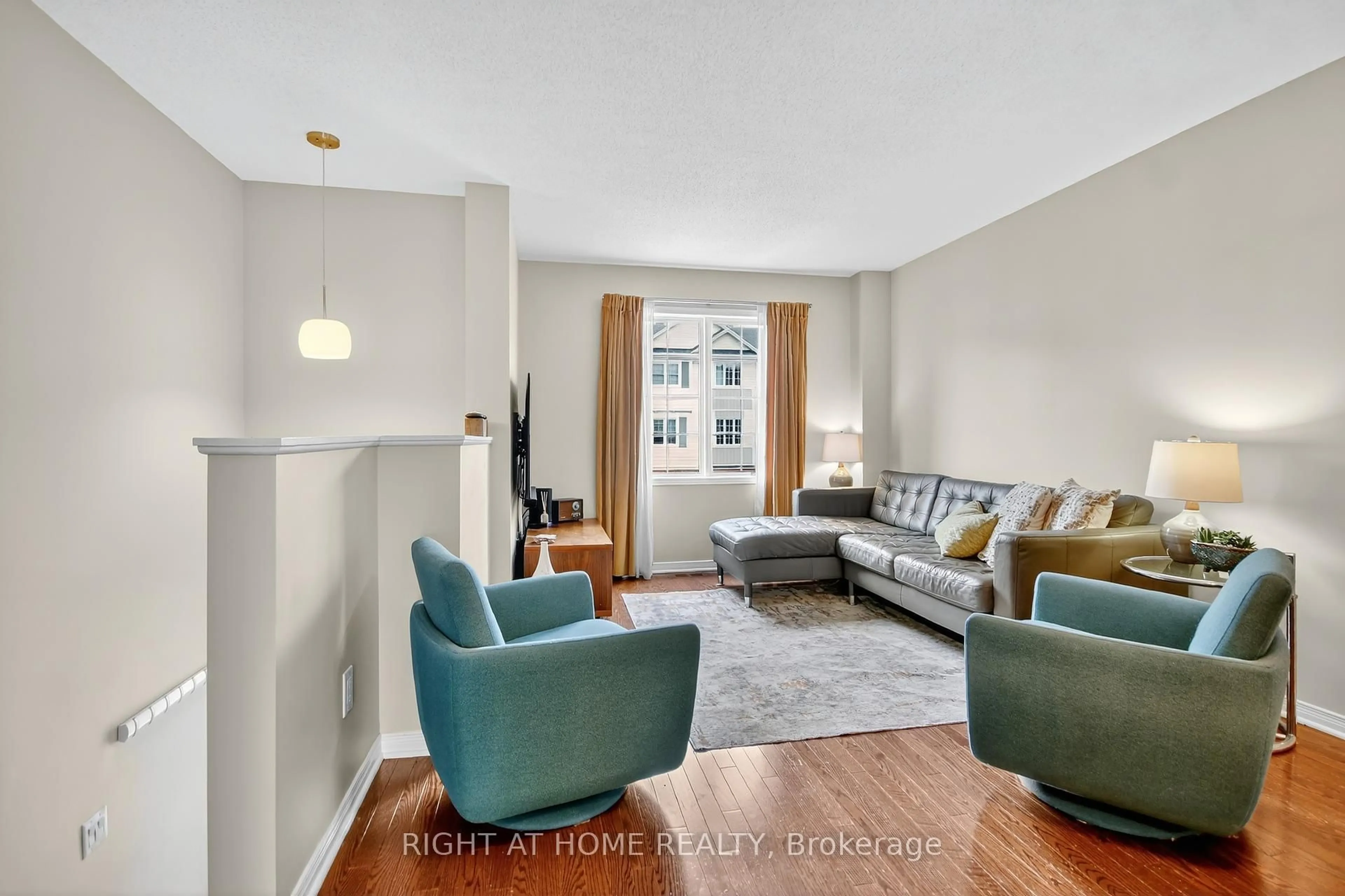 Living room with furniture, unknown for 24 Manhattan Cres, Ottawa Ontario K2C 4B4