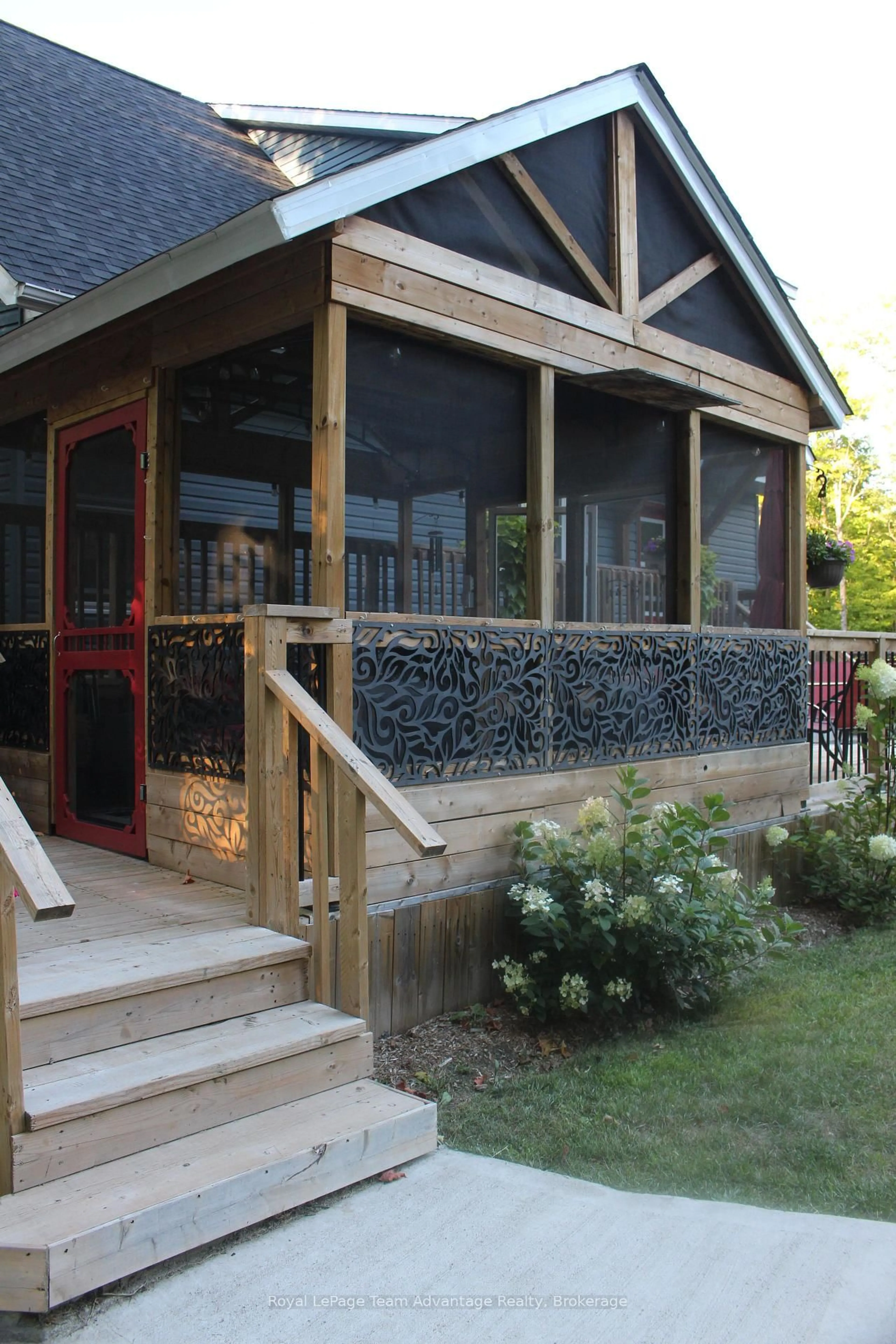 Patio, unknown for 17 Hagerman Crt, Seguin Ontario P2A 0B2