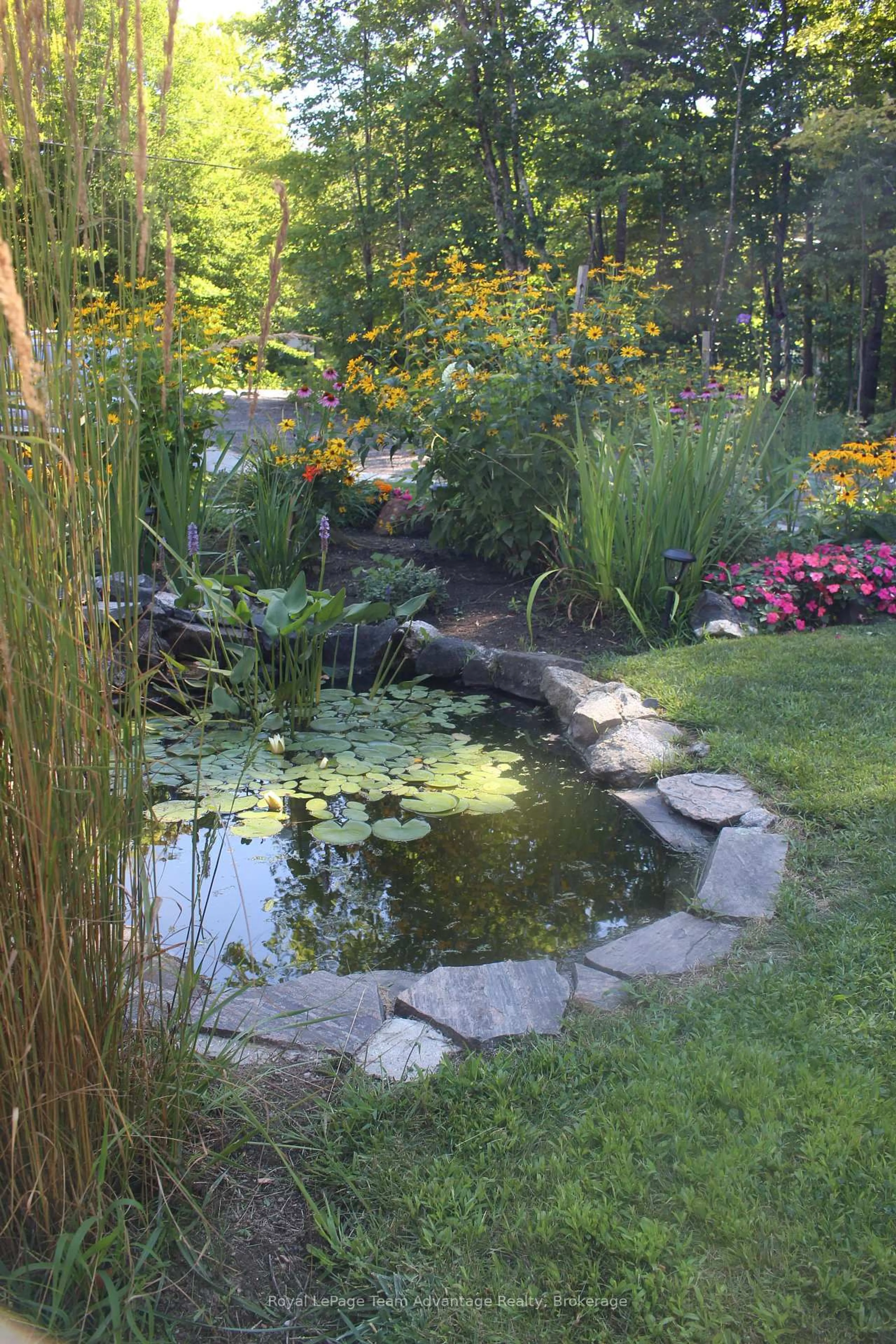 Patio, water/lake/river/ocean view for 17 Hagerman Crt, Seguin Ontario P2A 0B2