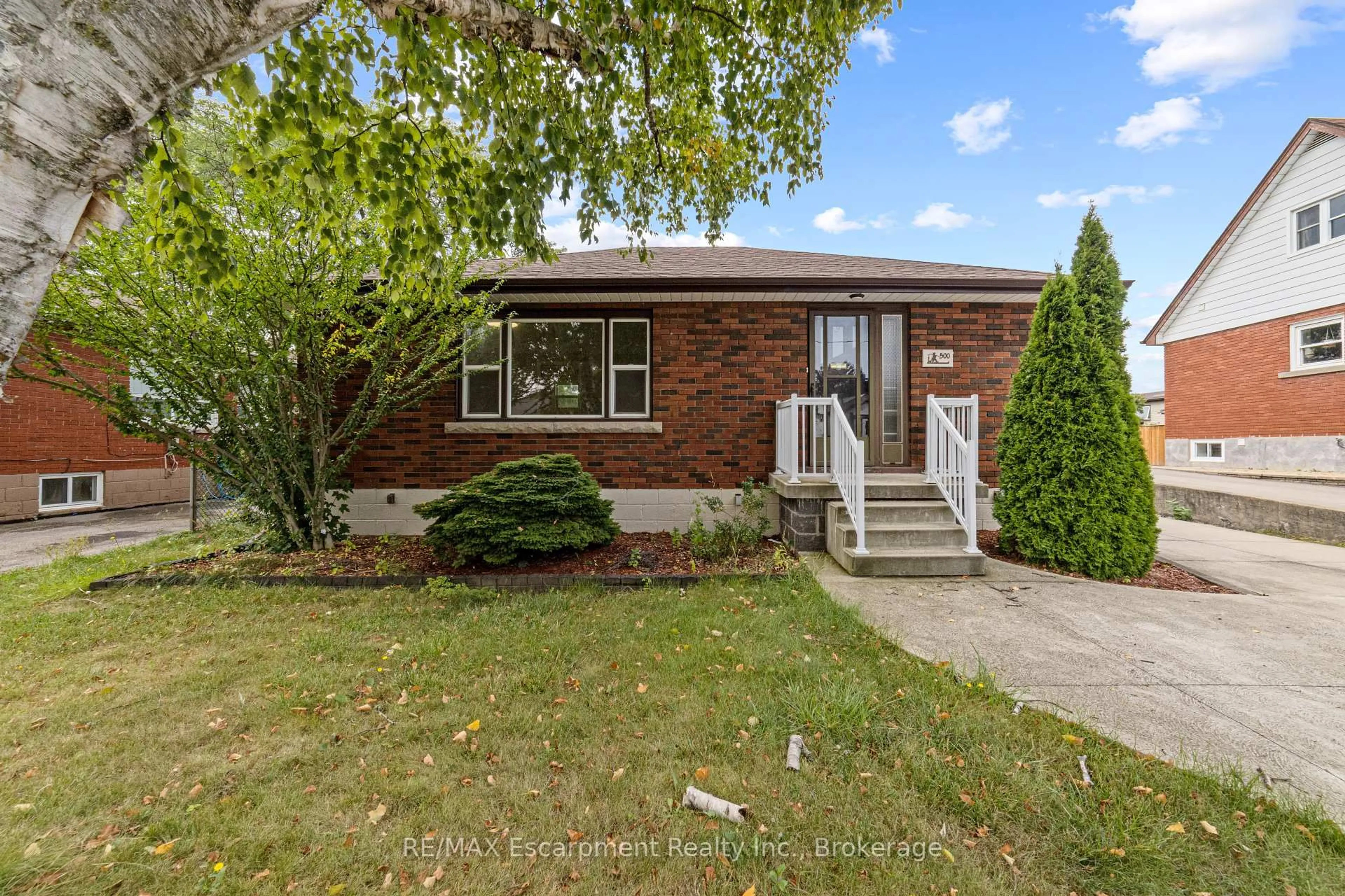 Home with brick exterior material, street for 500 Rosseau Rd, Hamilton Ontario L8K 4T5