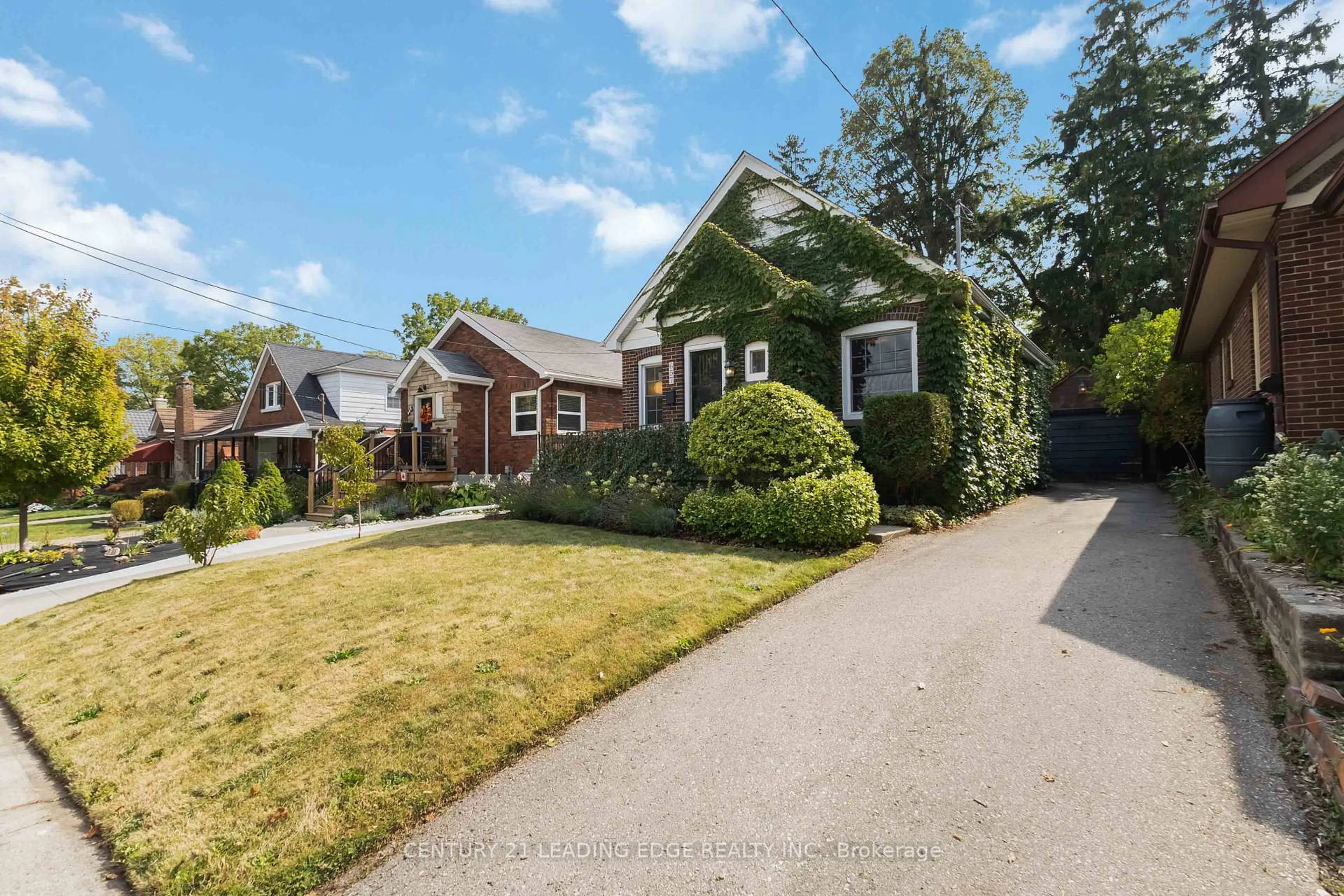 Unknown for 657 Emery St, London South Ontario N6C 2G3