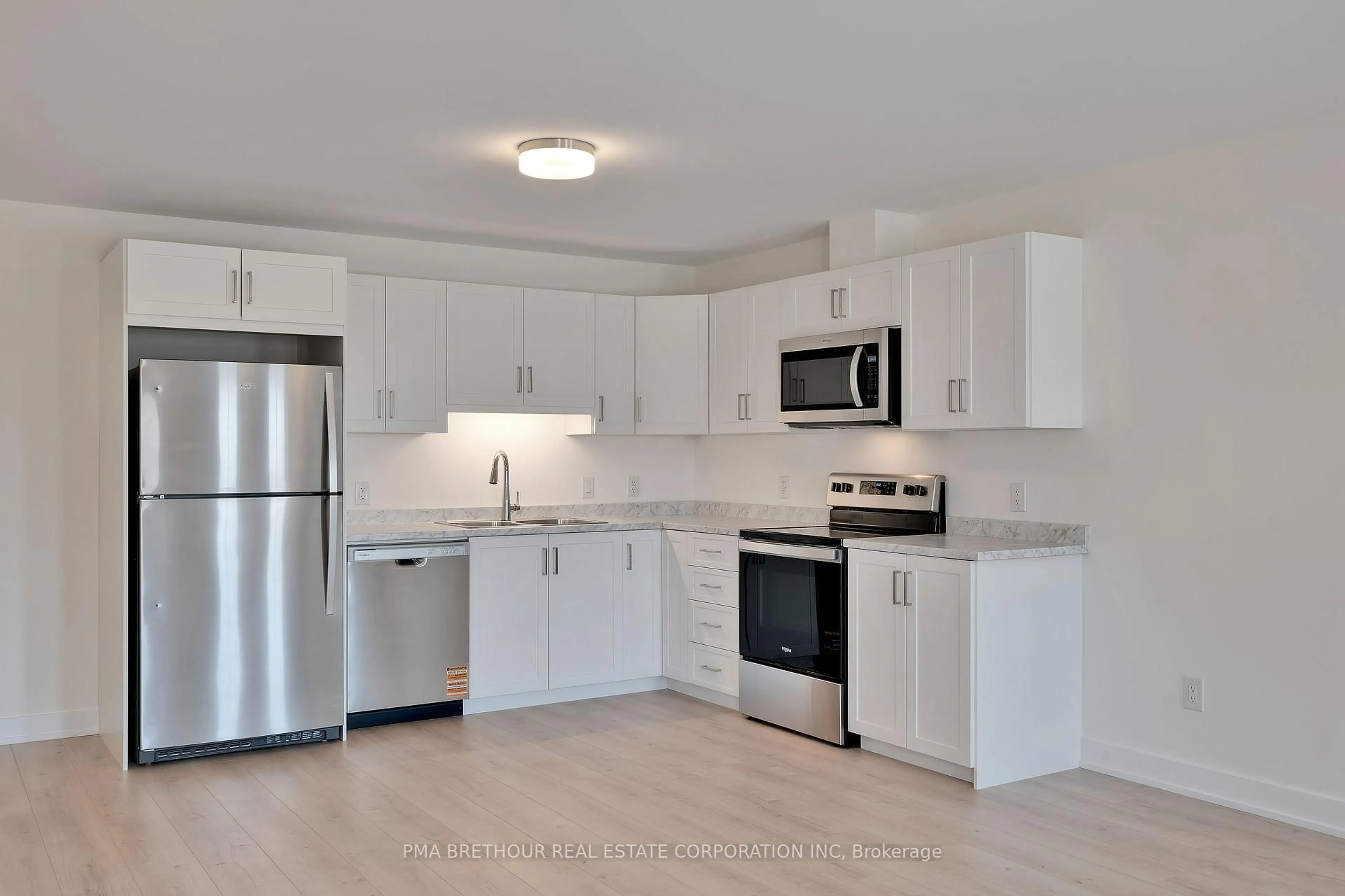Standard kitchen, unknown for 154 Doctor Agnes Craine Dr, Smiths Falls Ontario K7A 0A5