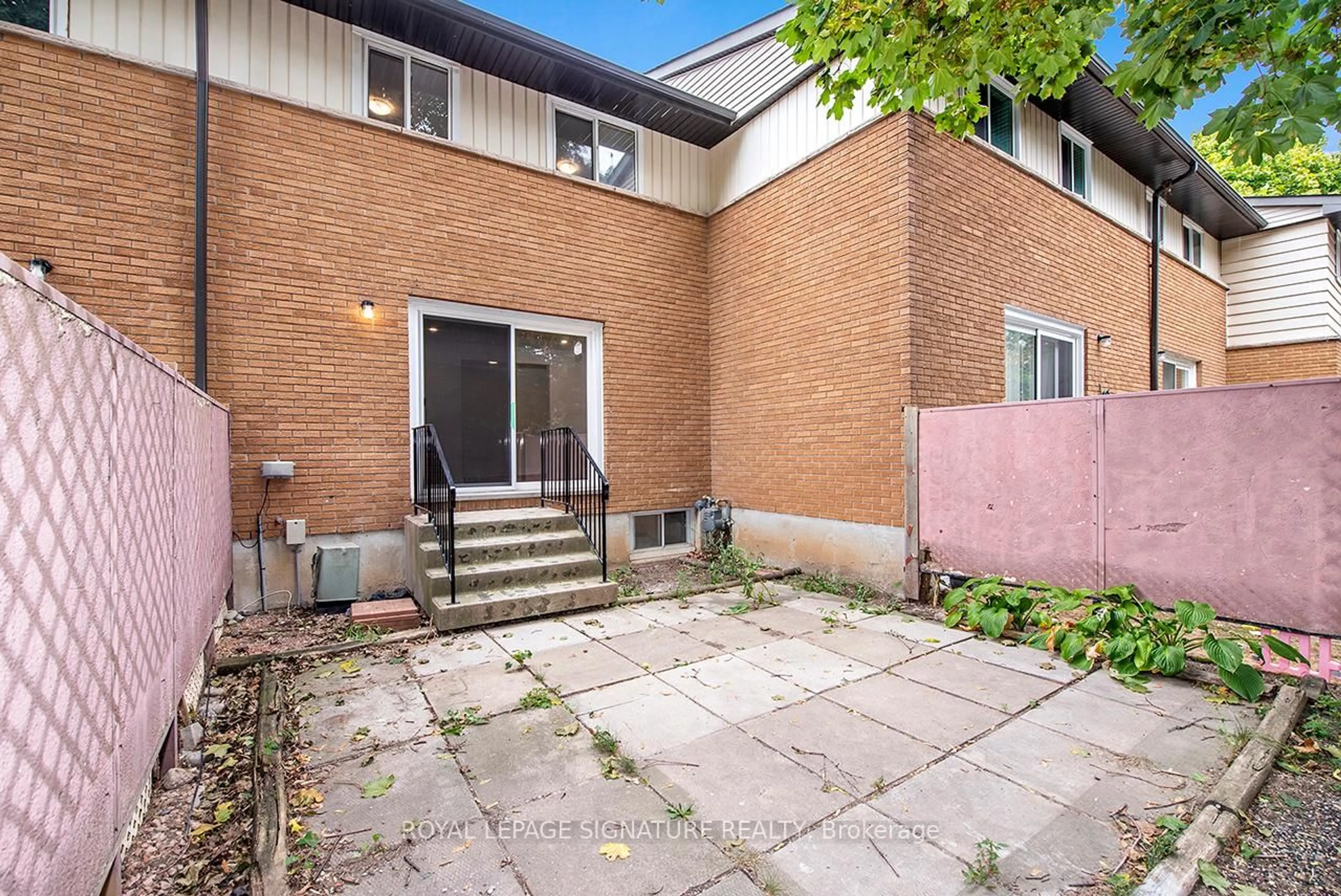 Patio, street for 76 Woodman Dr, Hamilton Ontario L8H 2M5