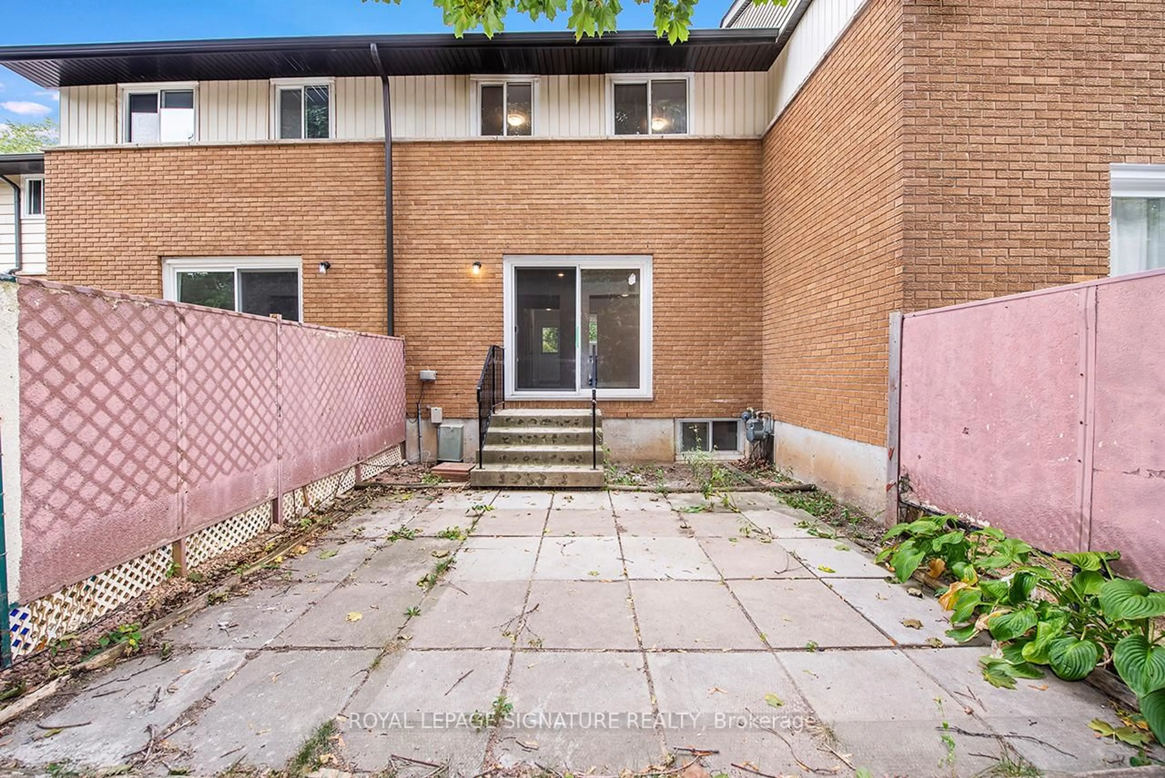 Patio, street for 76 Woodman Dr, Hamilton Ontario L8H 2M5
