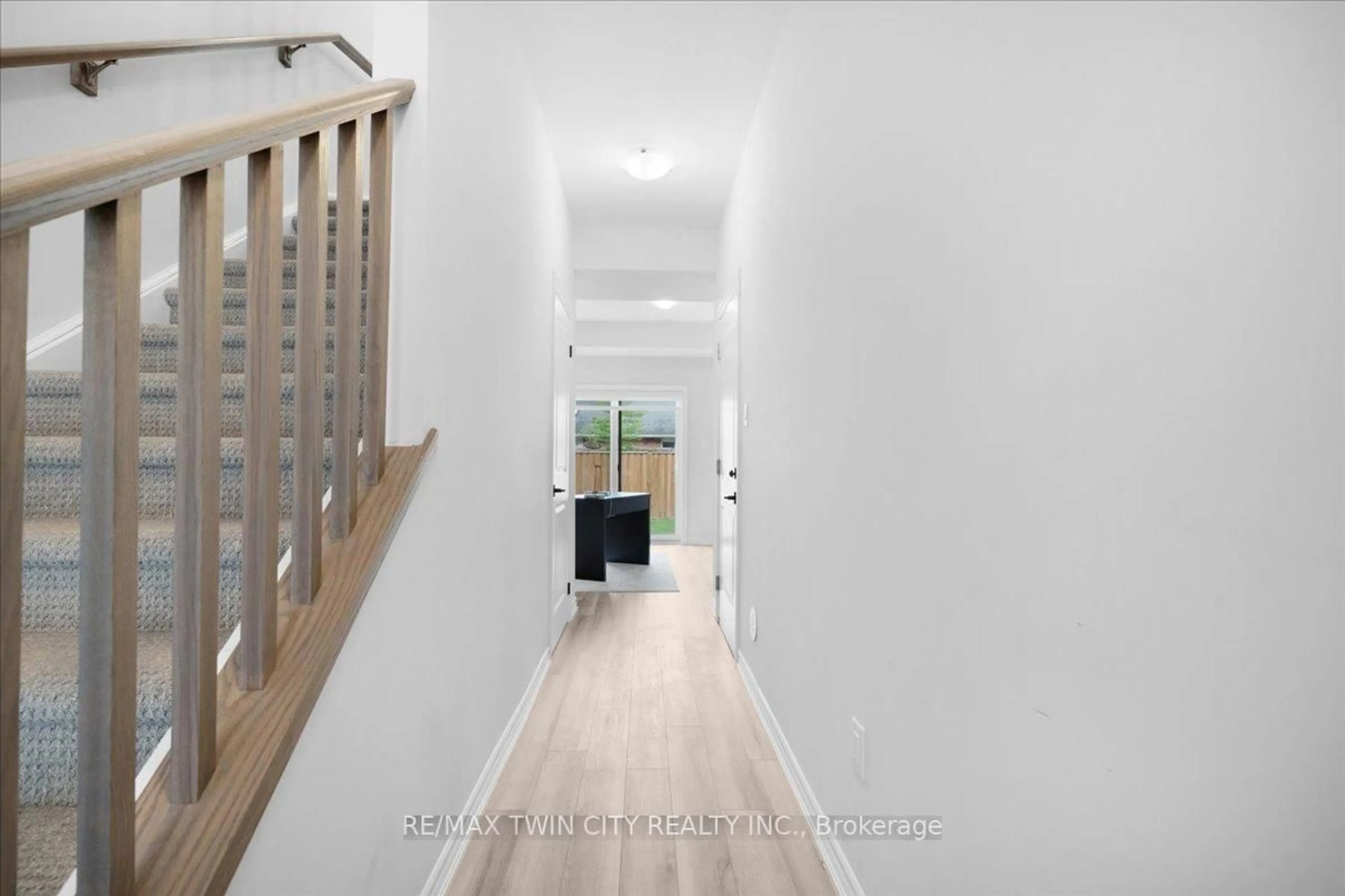 Indoor entryway for 187 Wilson St #5, Hamilton Ontario L9G 0J3