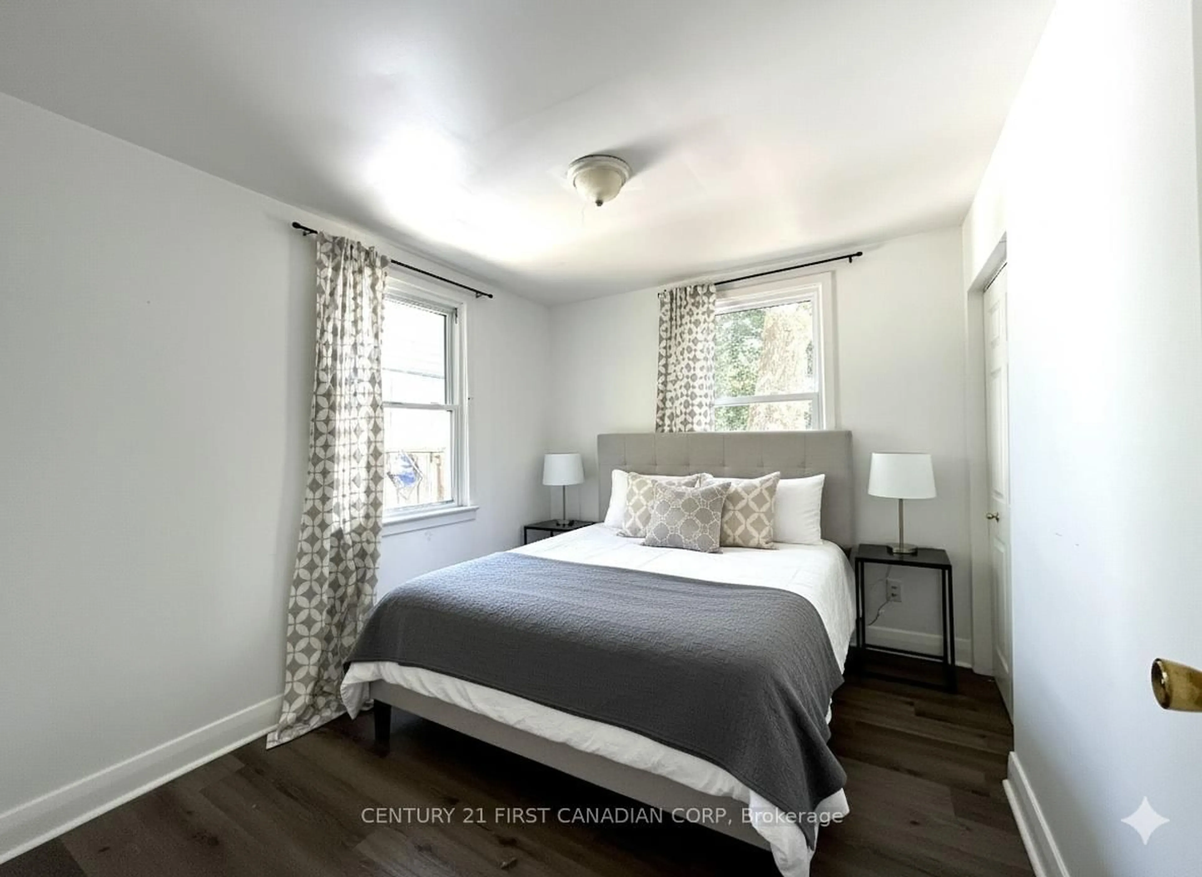 Bedroom with bed, unknown for 197 Clarence St, London East Ontario N6B 2J8