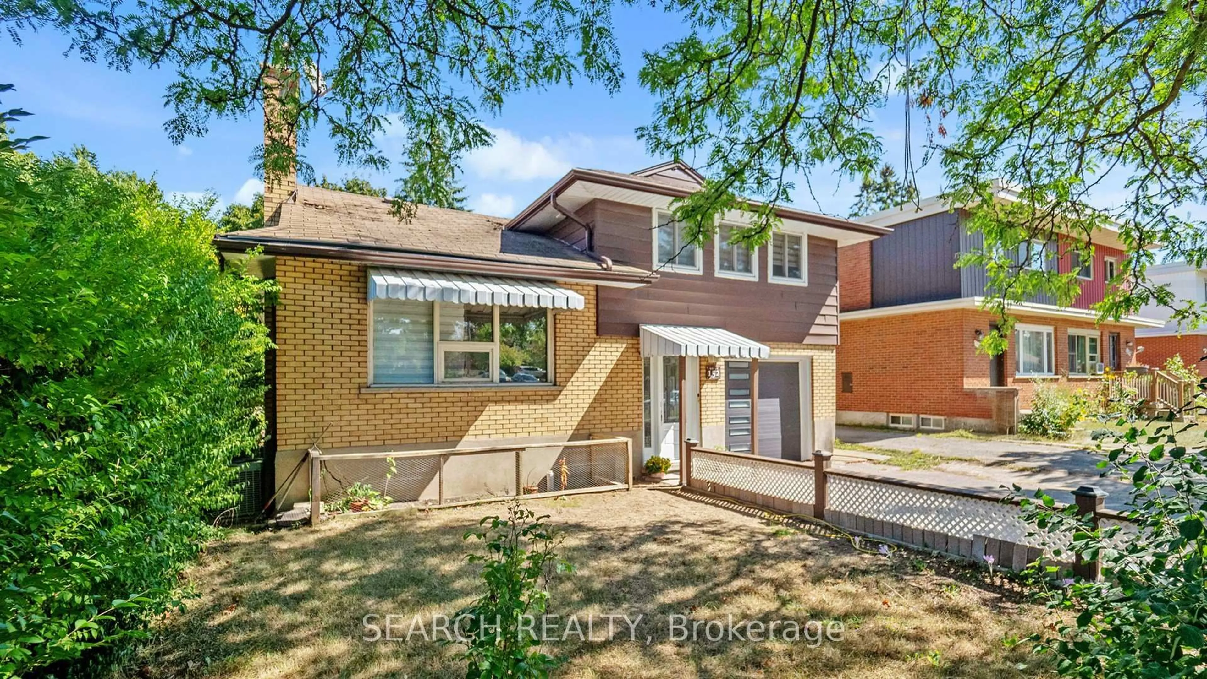 Home with brick exterior material, street for 152 Weber St, Waterloo Ontario N2J 3H1