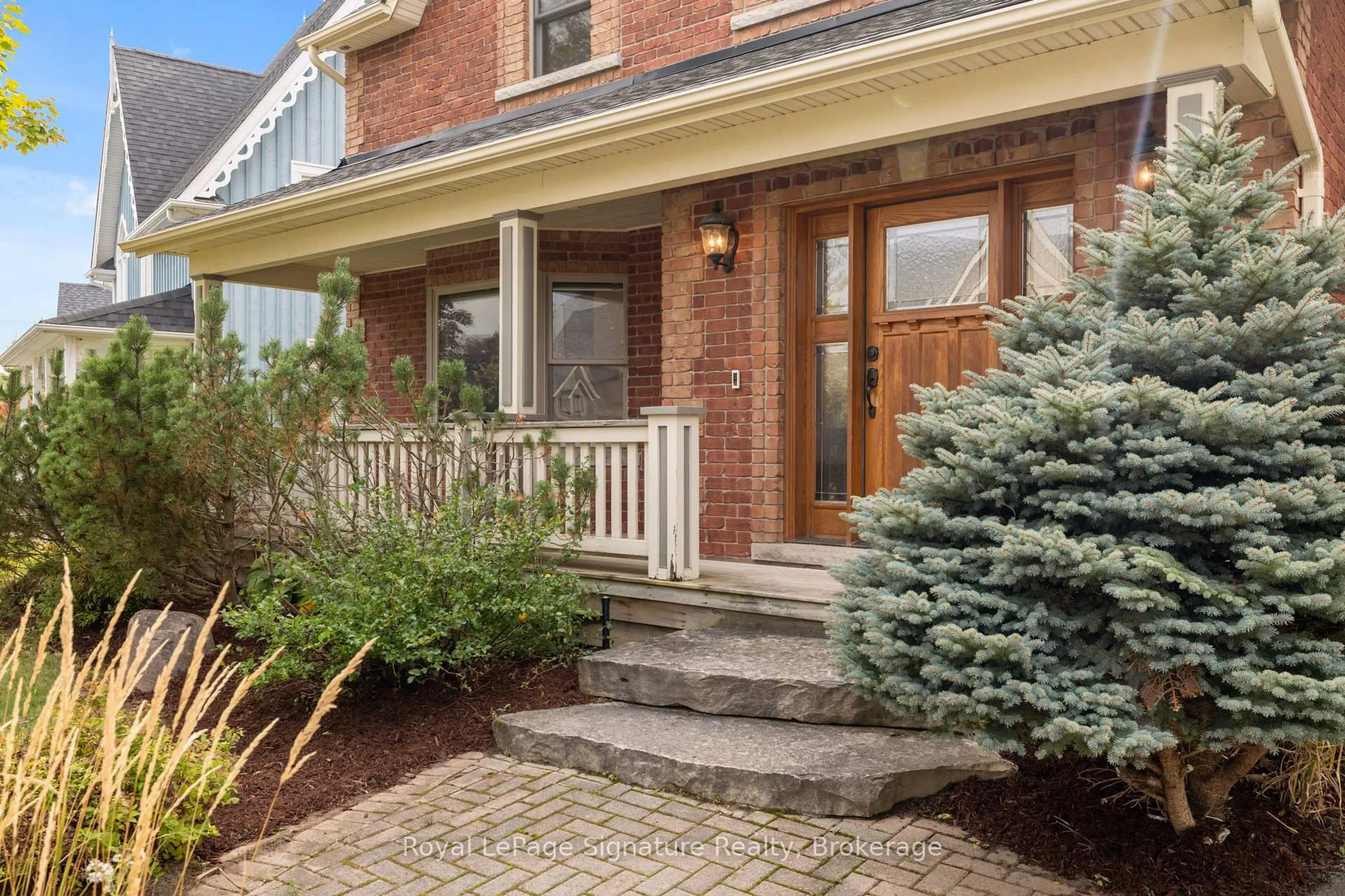 Home with brick exterior material, street for 161 Snowbridge Way, Blue Mountains Ontario L9Y 0V1