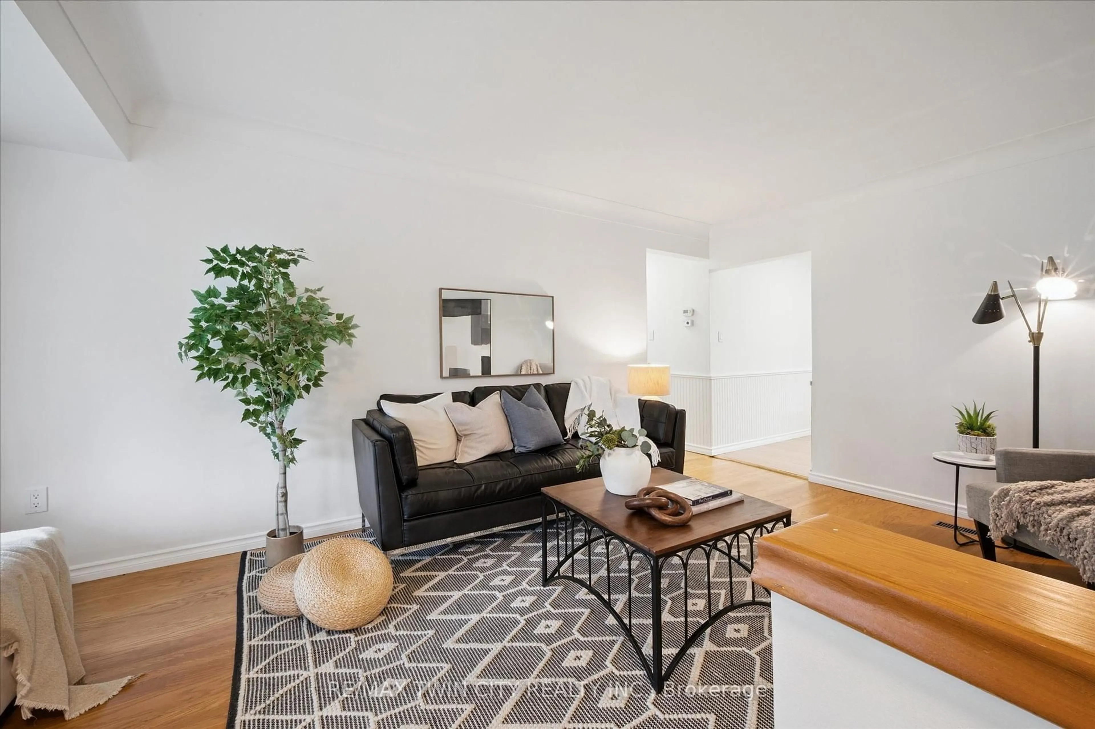 Living room with furniture, unknown for 73 Weaver St, Cambridge Ontario N3C 1W3