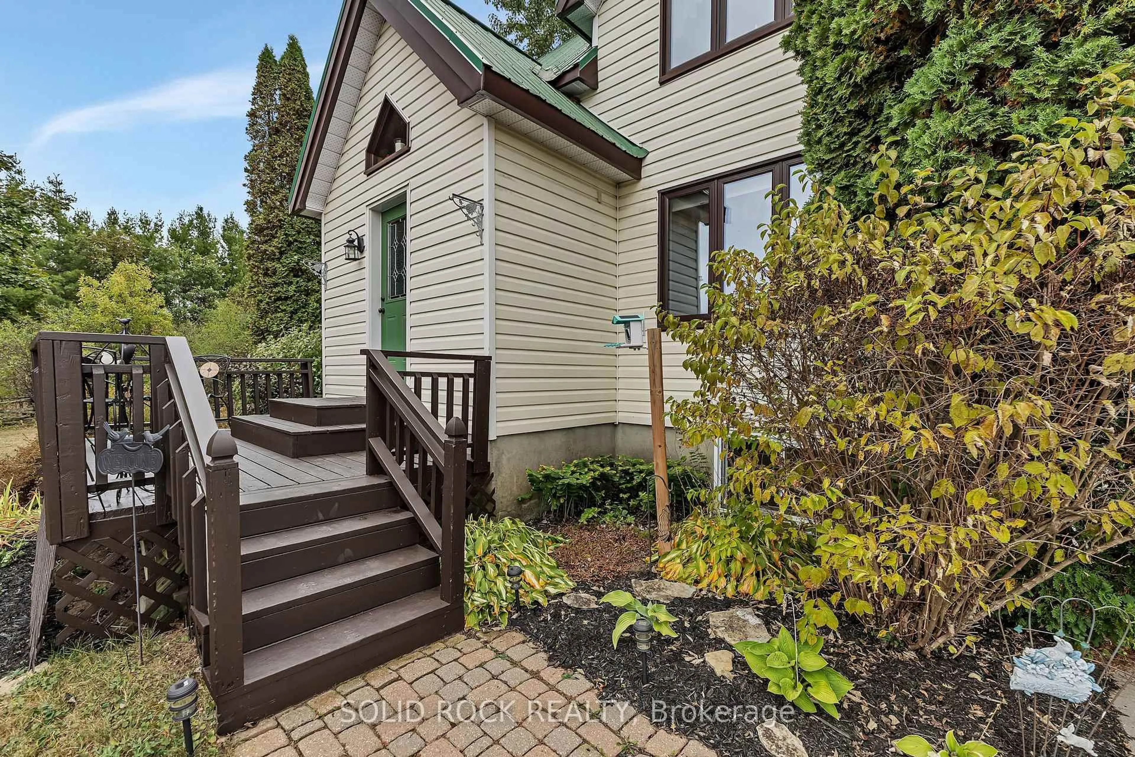 Home with vinyl exterior material, street for 6800 Dwyer Hill Rd, Smiths Falls Ontario K7A 4S6