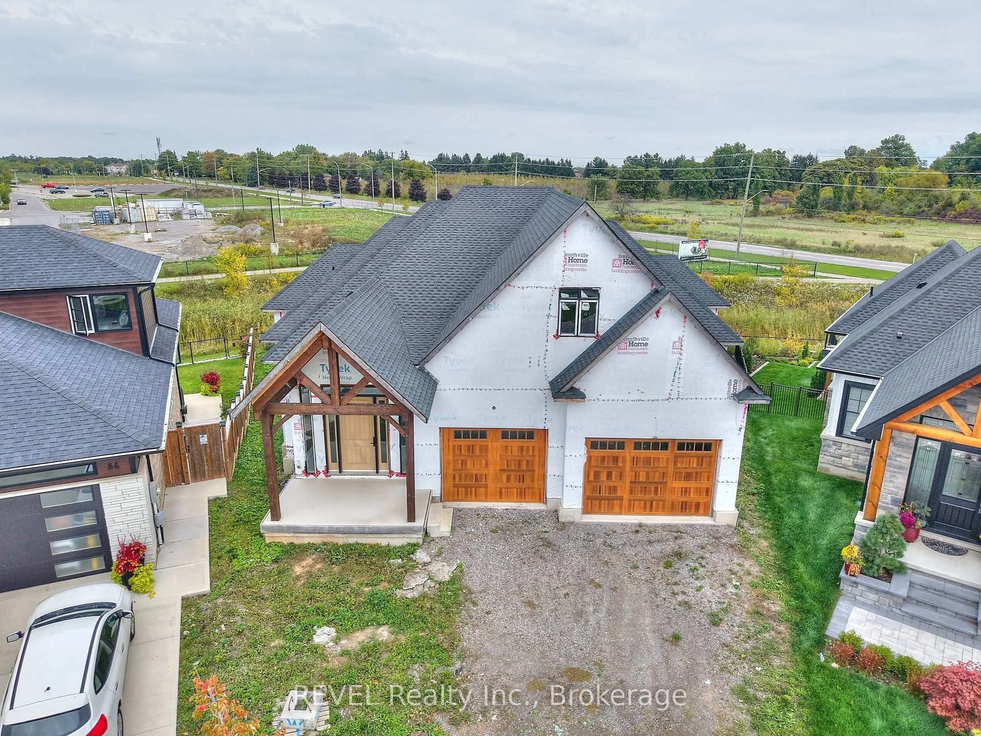 A pic from outside/outdoor area/front of a property/back of a property/a pic from drone, unknown for 62 BERGENSTEIN Cres, Pelham Ontario L2B 5N5