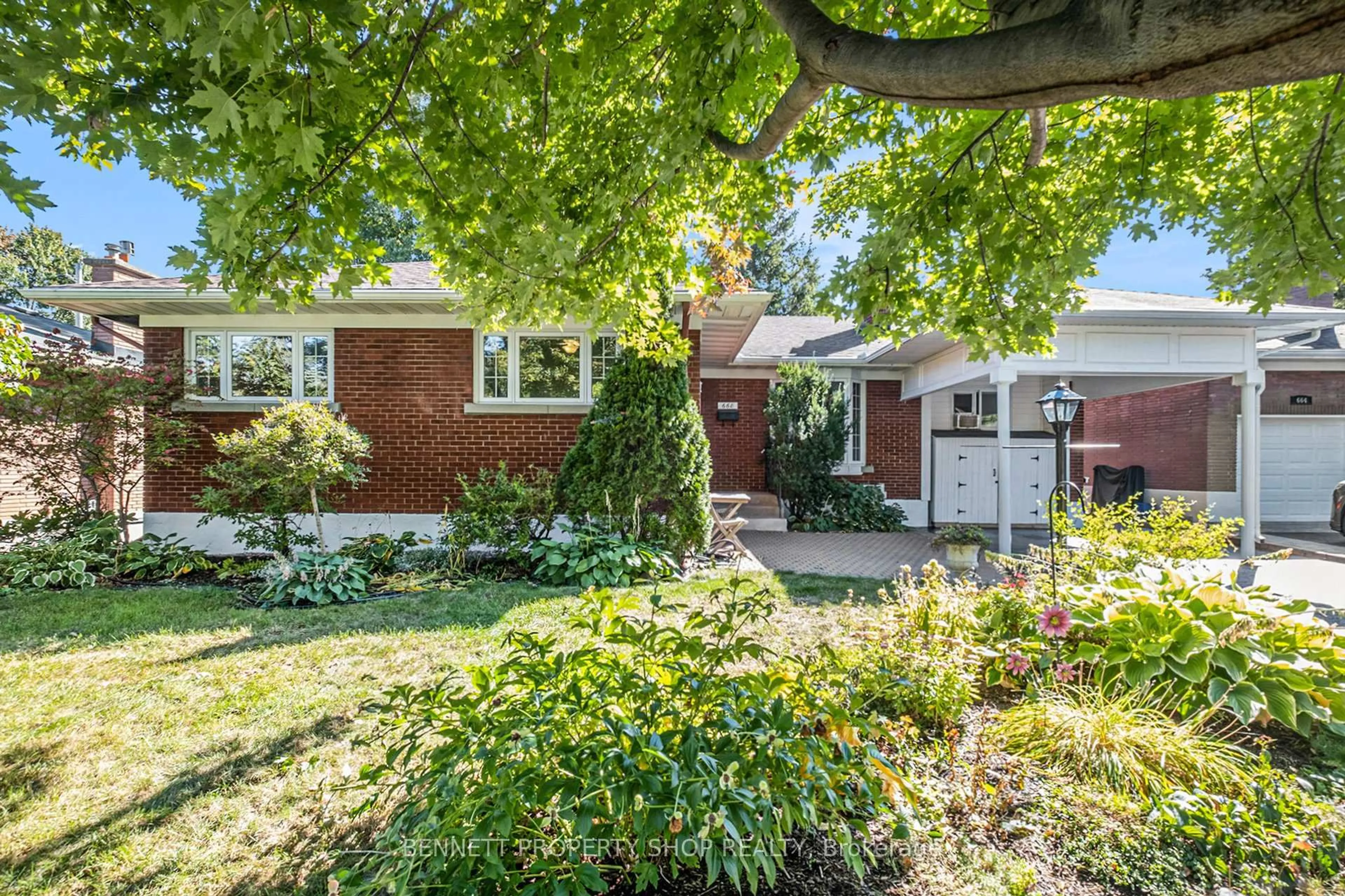 Home with brick exterior material, street for 668 Chapman Blvd, Ottawa Ontario K1G 1T6
