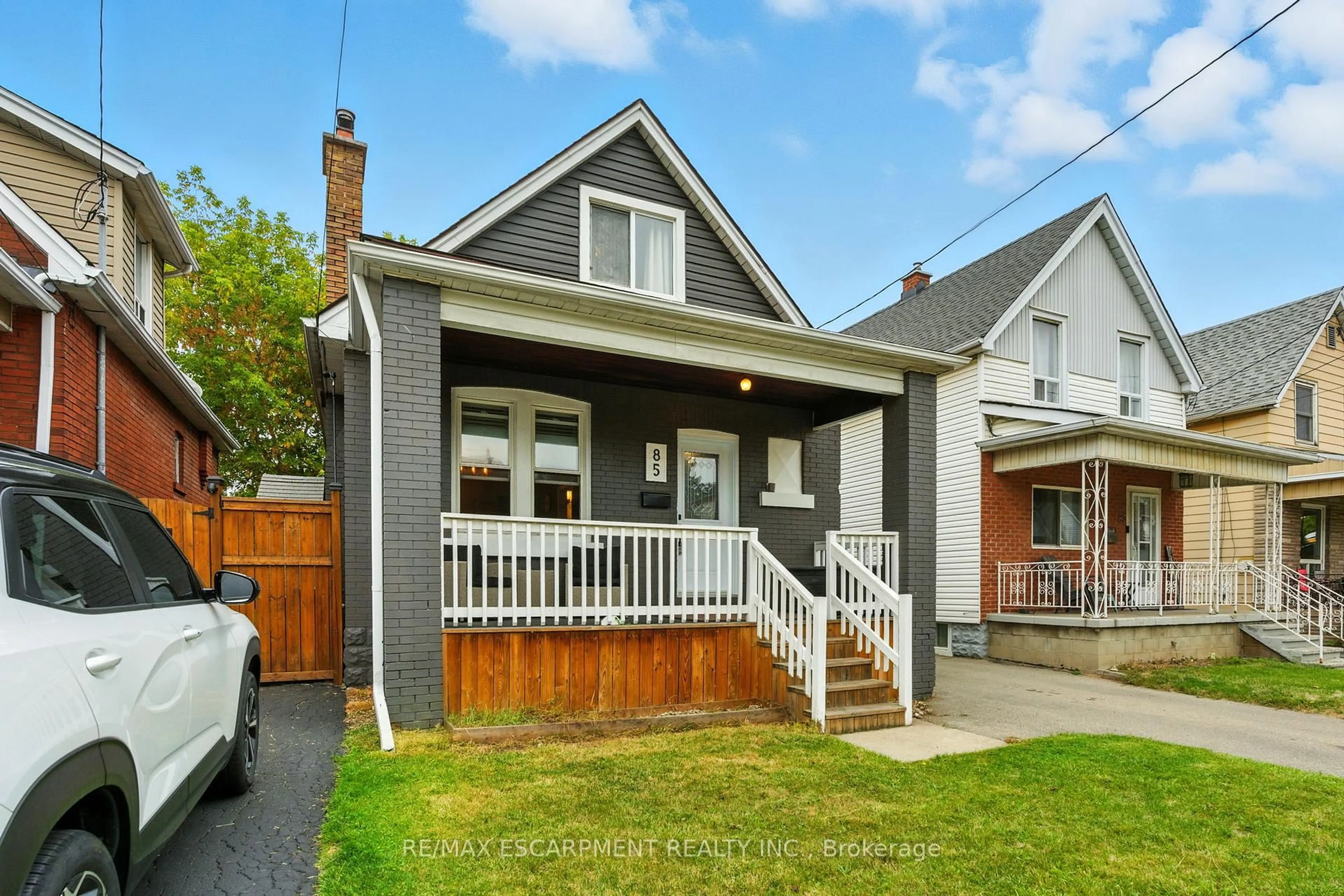 Home with vinyl exterior material, street for 85 Crosthwaite Ave, Hamilton Ontario L8H 4V3